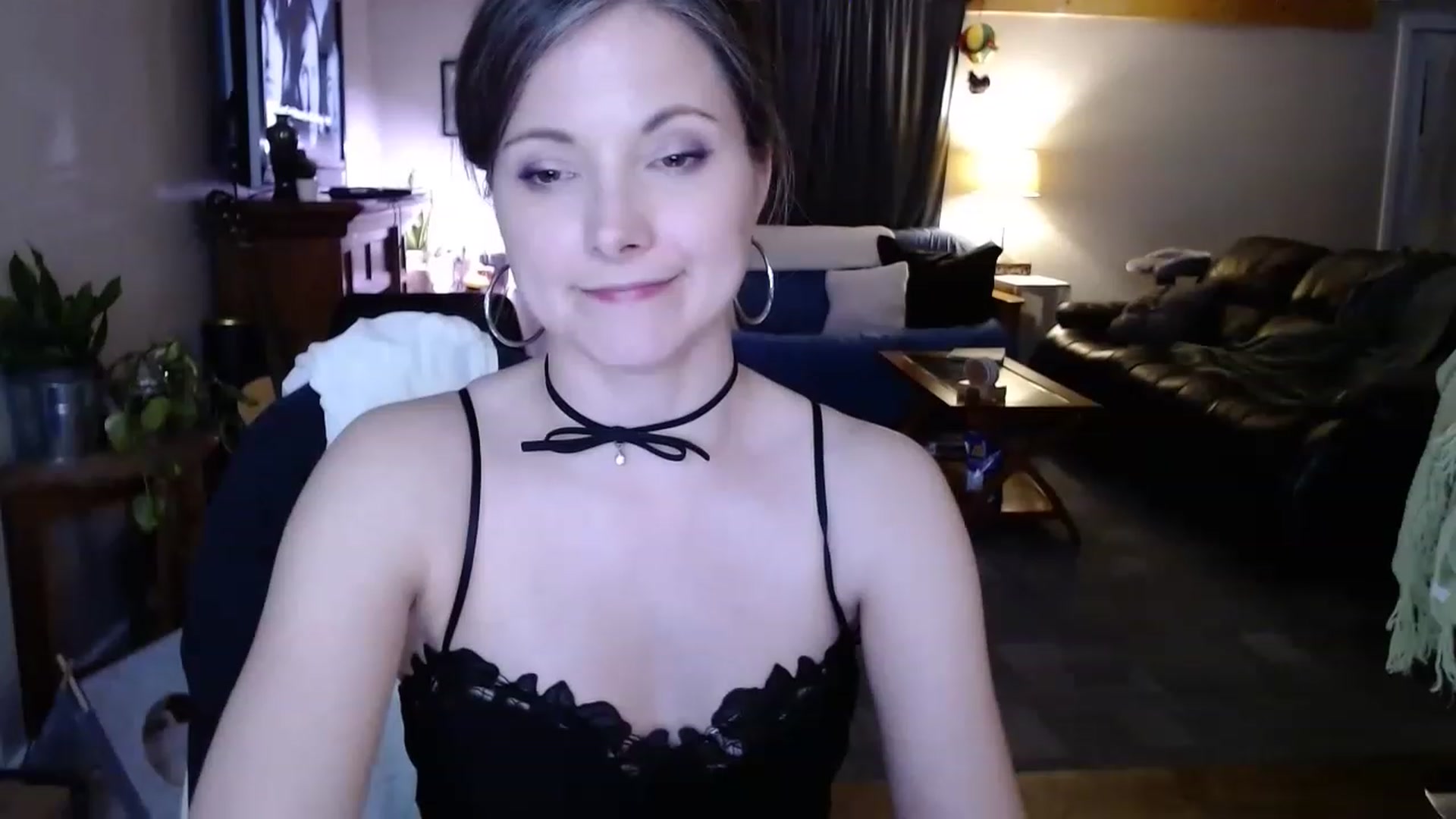 Gallery image thumbnail from KellyHeart's myfreecams stream on, 05/14/2023, 05:21 image 16 of 20