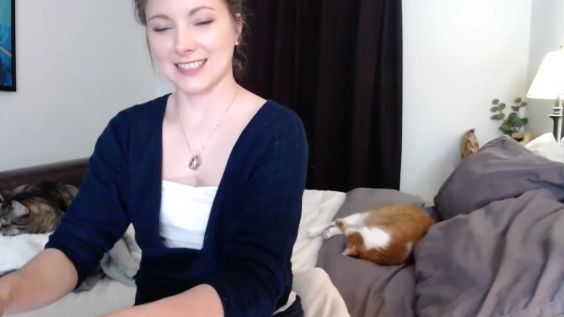 Gallery image thumbnail from KellyHeart's myfreecams stream on, 05/20/2023, 04:14 image 3 of 20