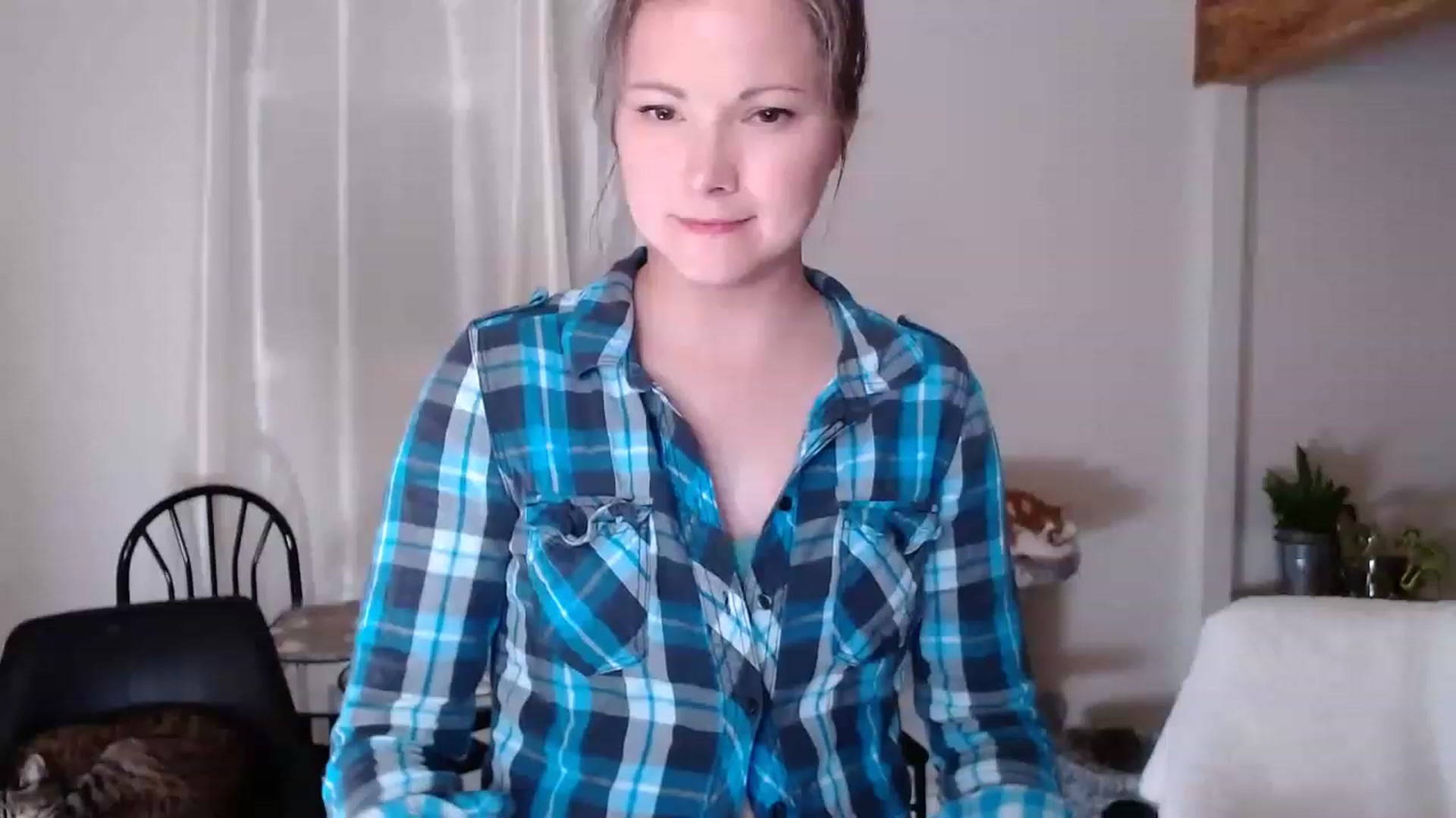 Gallery image thumbnail from KellyHeart's myfreecams stream on, 06/24/2023, 03:07 image 18 of 20