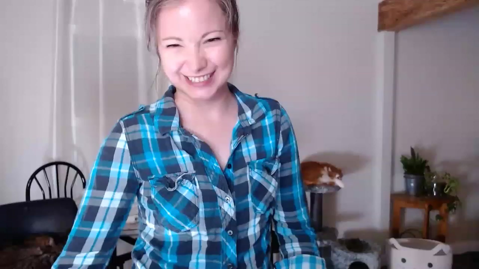 Gallery image thumbnail from KellyHeart's myfreecams stream on, 06/24/2023, 03:07 image 3 of 20