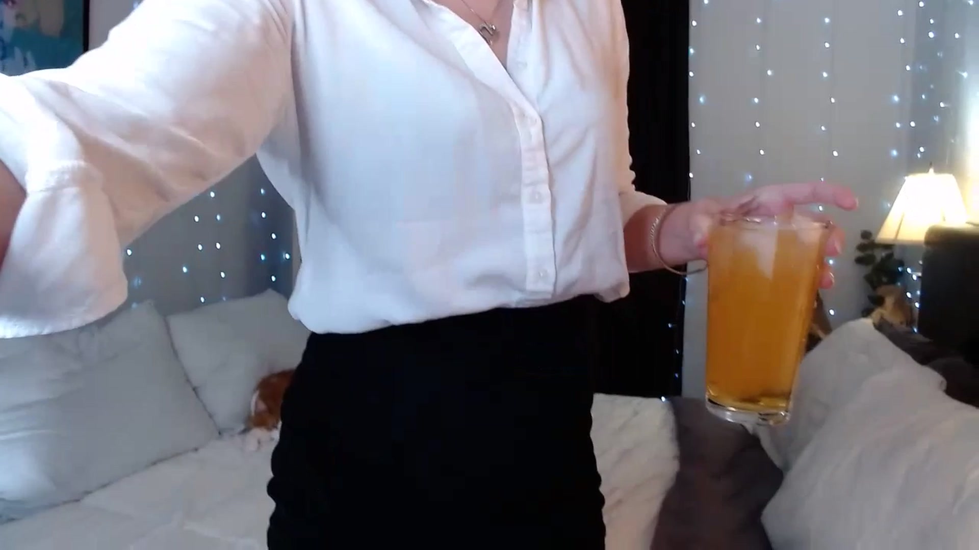 Gallery image thumbnail from KellyHeart's myfreecams stream on, 07/01/2023, 01:33 image 6 of 20