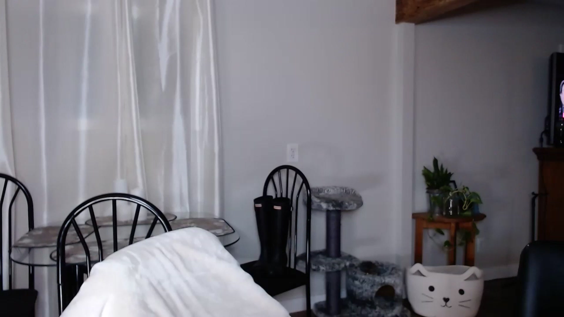 Gallery image thumbnail from KellyHeart's myfreecams stream on, 07/04/2023, 24:06 image 14 of 20