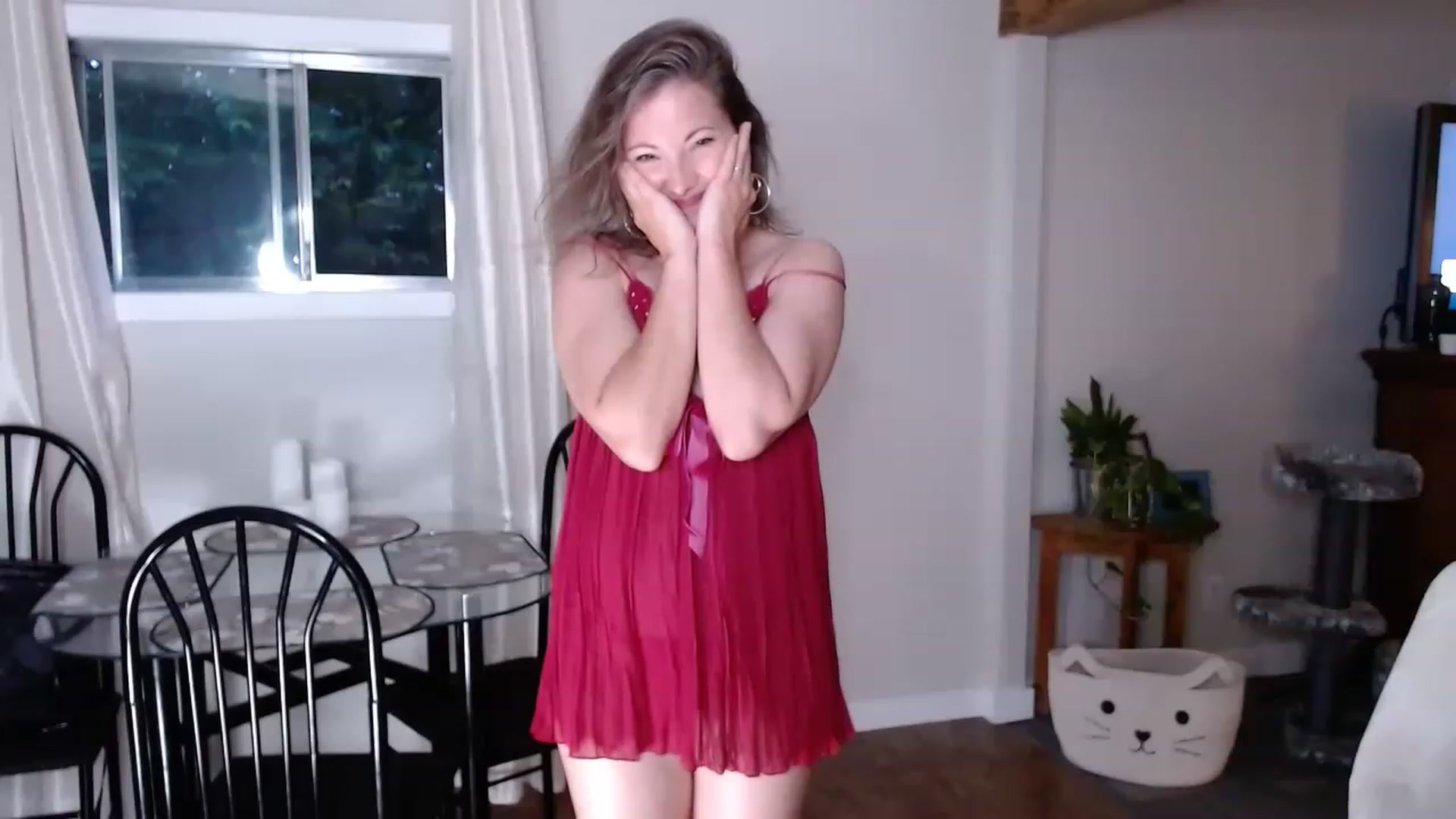 Gallery image thumbnail from KellyHeart's myfreecams stream on, 07/08/2023, 01:32 image 2 of 20