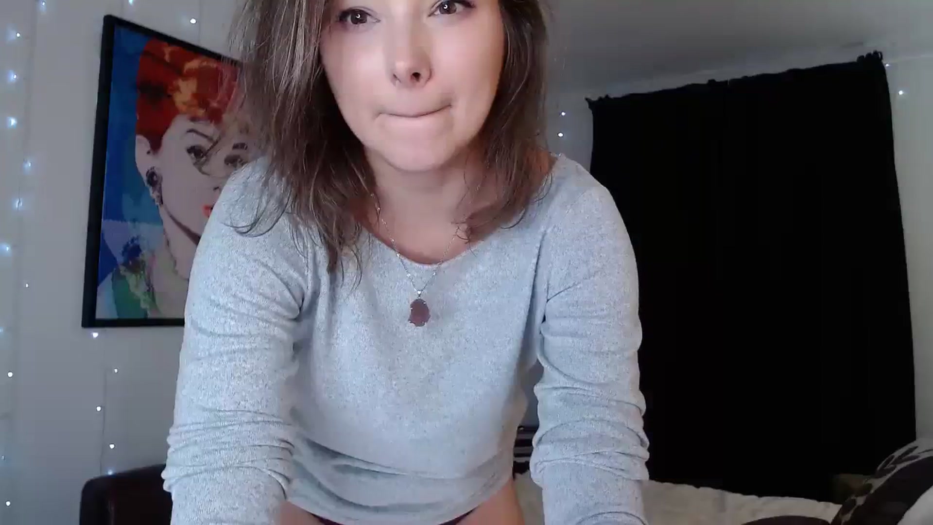 Gallery image thumbnail from KellyHeart's myfreecams stream on, 07/22/2023, 04:25 image 3 of 20