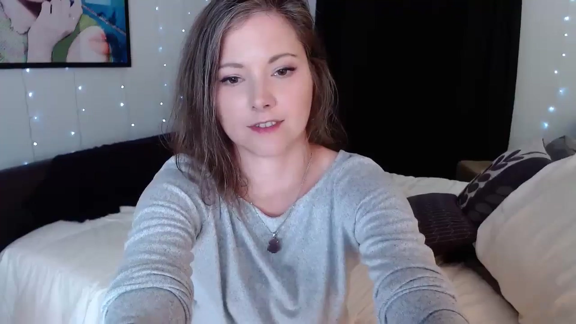 Gallery image thumbnail from KellyHeart's myfreecams stream on, 07/22/2023, 04:25 image 4 of 20