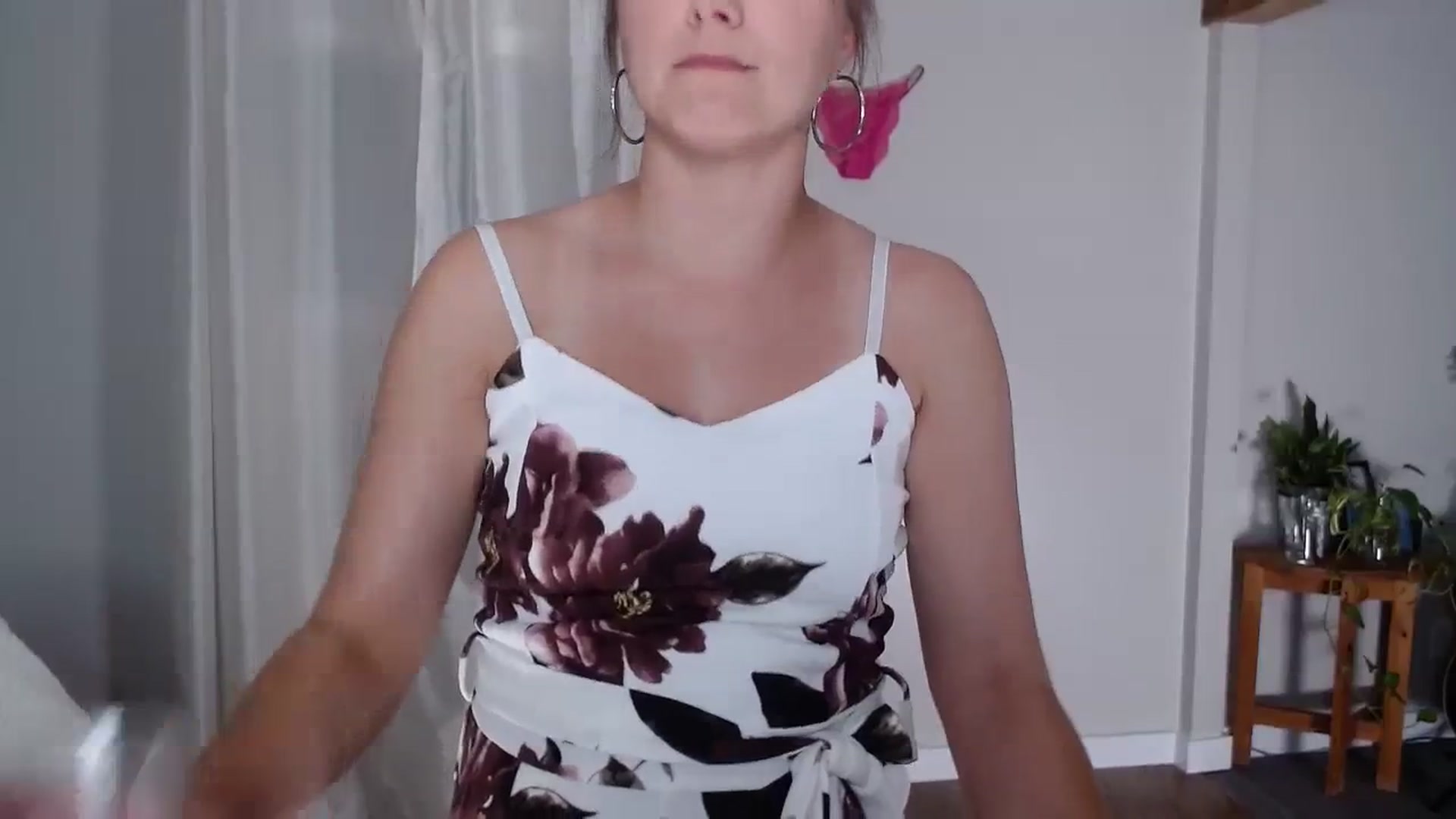 Gallery image thumbnail from KellyHeart's myfreecams stream on, 08/01/2023, 02:08 image 20 of 20