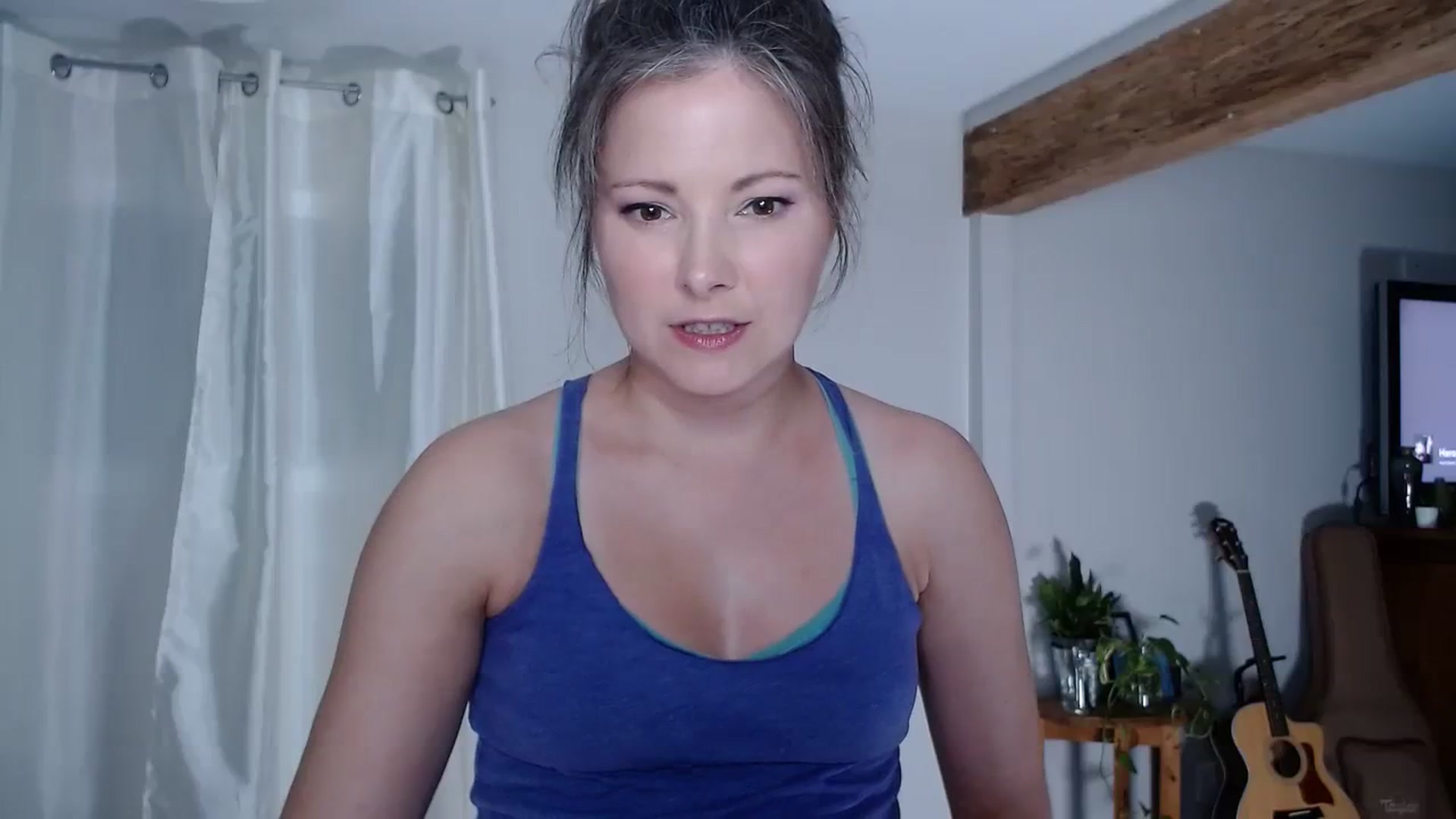 Gallery image thumbnail from KellyHeart's myfreecams stream on, 08/01/2023, 02:08 image 8 of 20