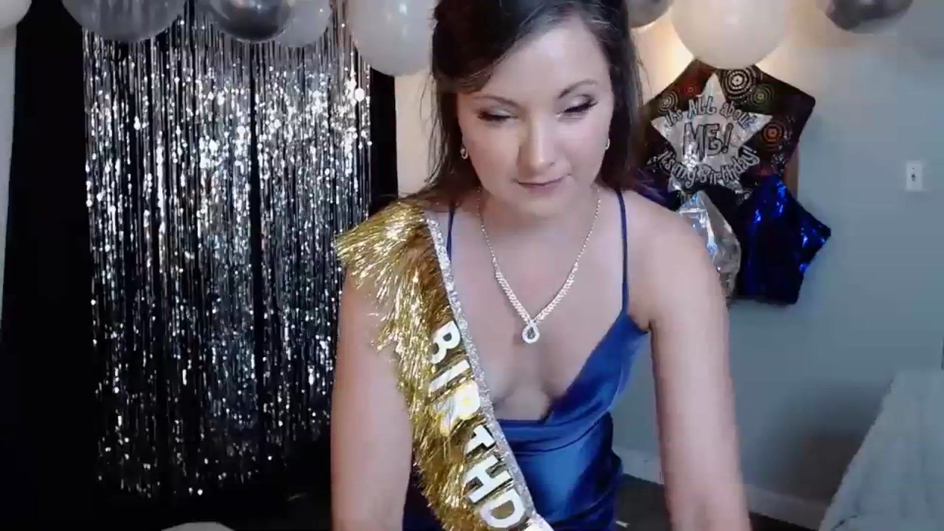 Gallery image thumbnail from KellyHeart's myfreecams stream on, 10/07/2023, 03:22 image 8 of 20