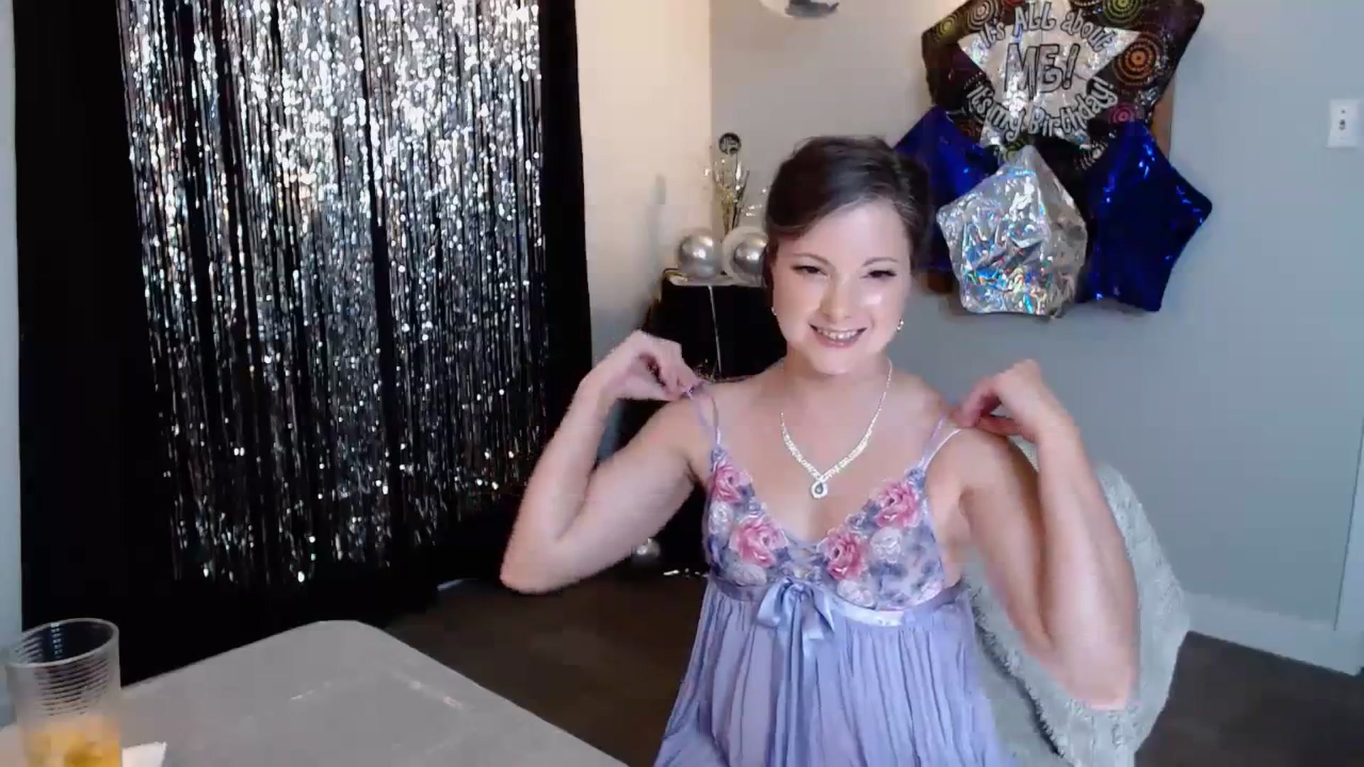 Gallery image thumbnail from KellyHeart's myfreecams stream on, 10/07/2023, 03:22 image 15 of 20