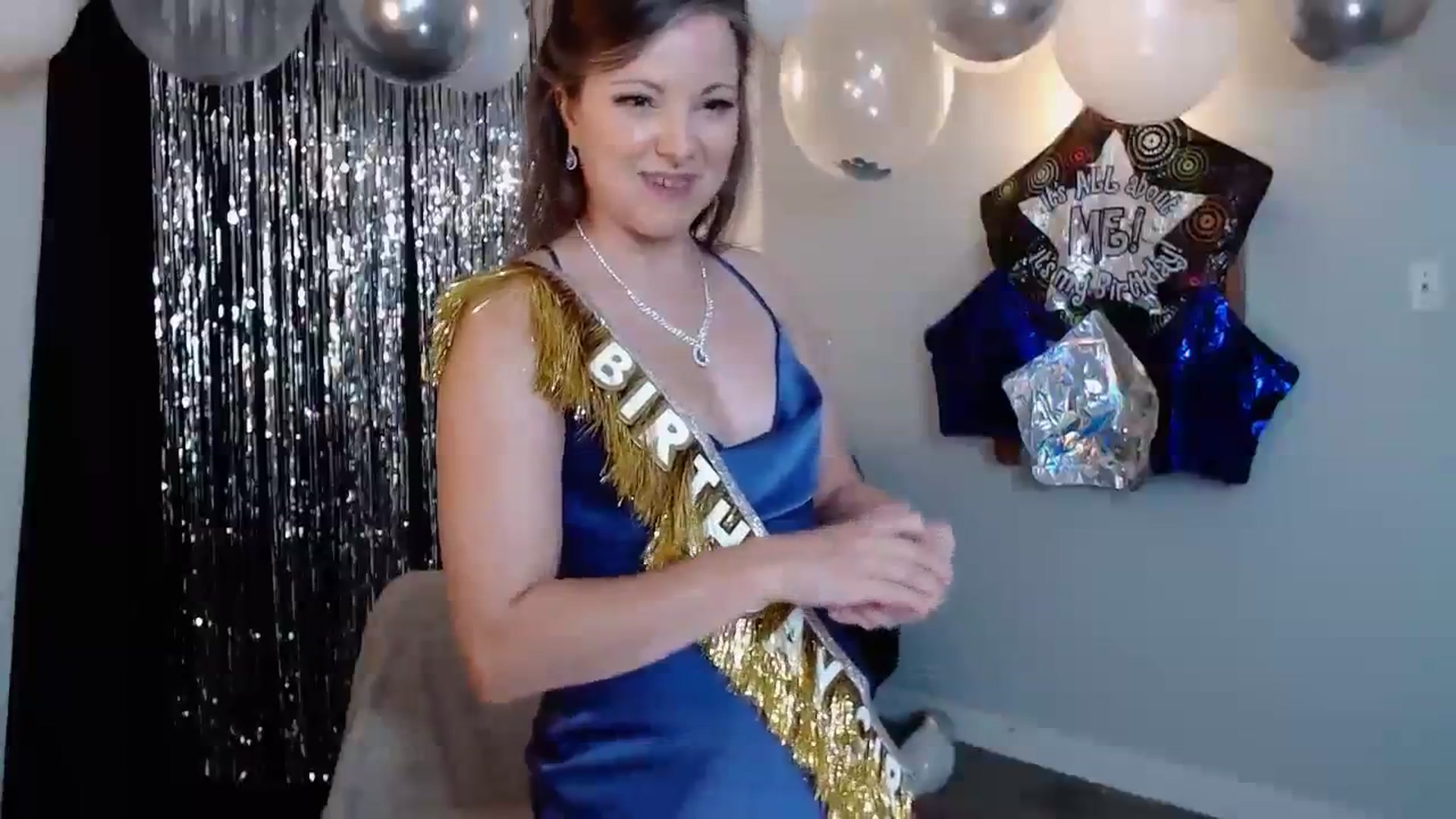 Gallery image thumbnail from KellyHeart's myfreecams stream on, 10/07/2023, 03:22 image 6 of 20
