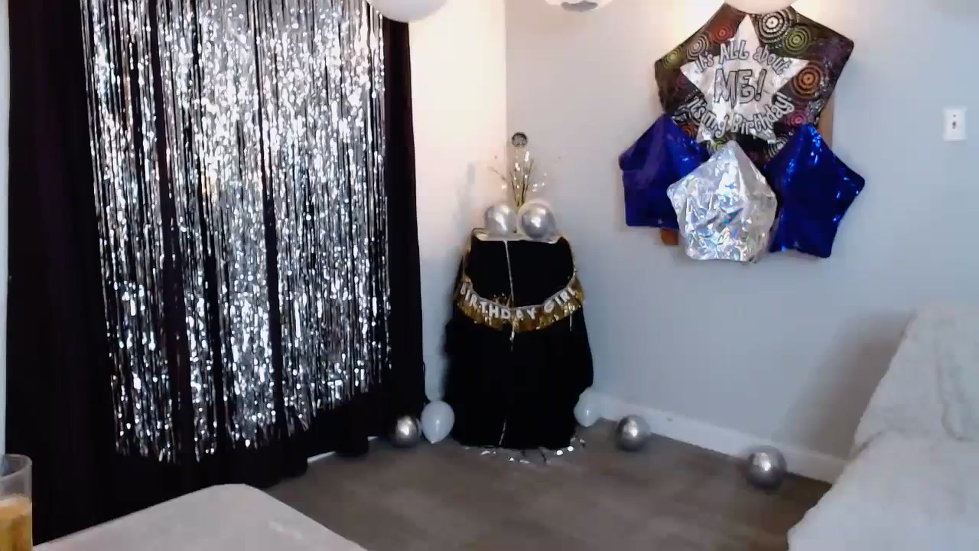 Gallery image thumbnail from KellyHeart's myfreecams stream on, 10/07/2023, 04:48 image 18 of 20