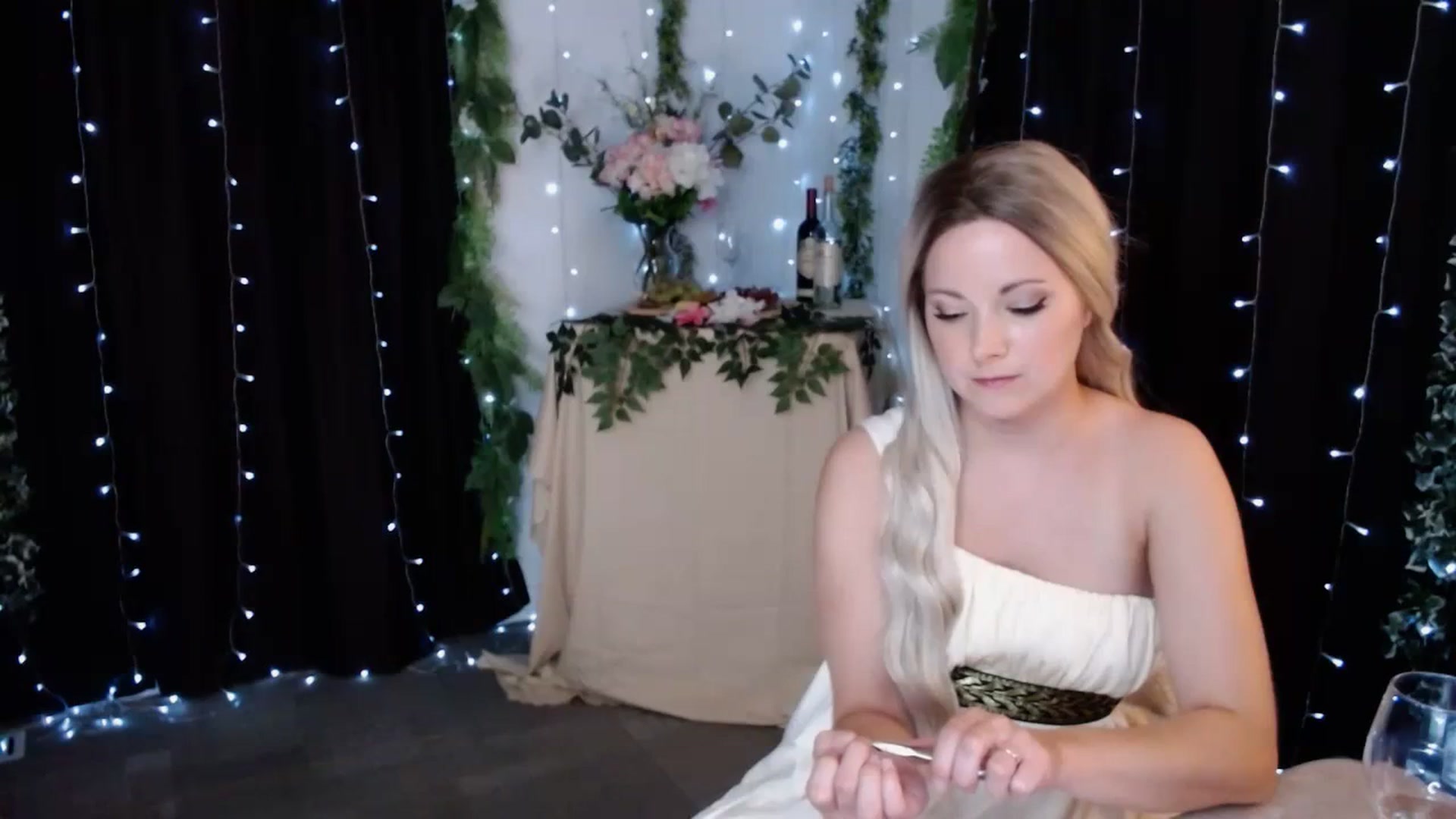 Gallery image thumbnail from KellyHeart's myfreecams stream on, 10/21/2023, 03:26 image 14 of 20