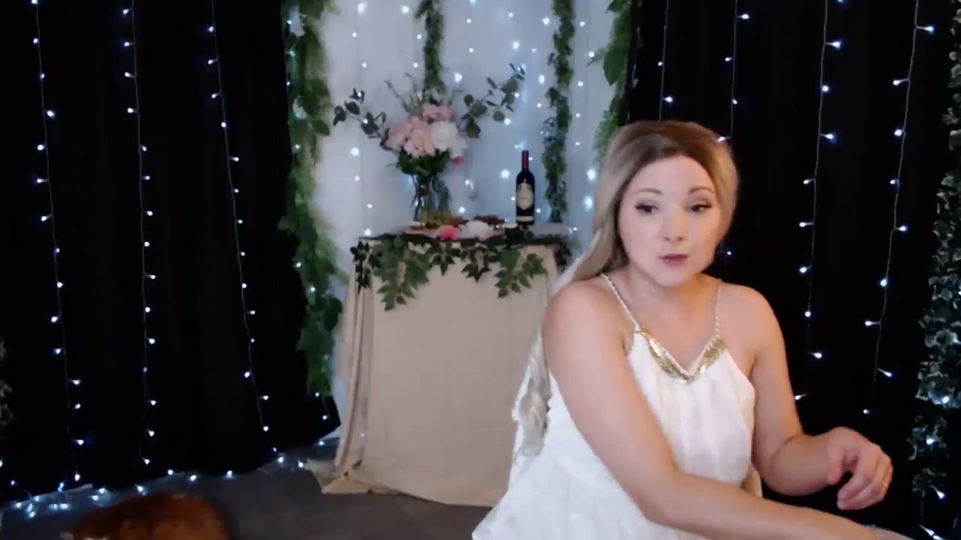 Gallery image thumbnail from KellyHeart's myfreecams stream on, 10/21/2023, 05:16 image 16 of 20