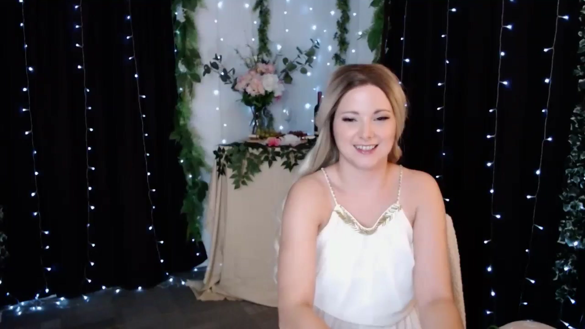 Gallery image thumbnail from KellyHeart's myfreecams stream on, 10/21/2023, 05:16 image 10 of 20