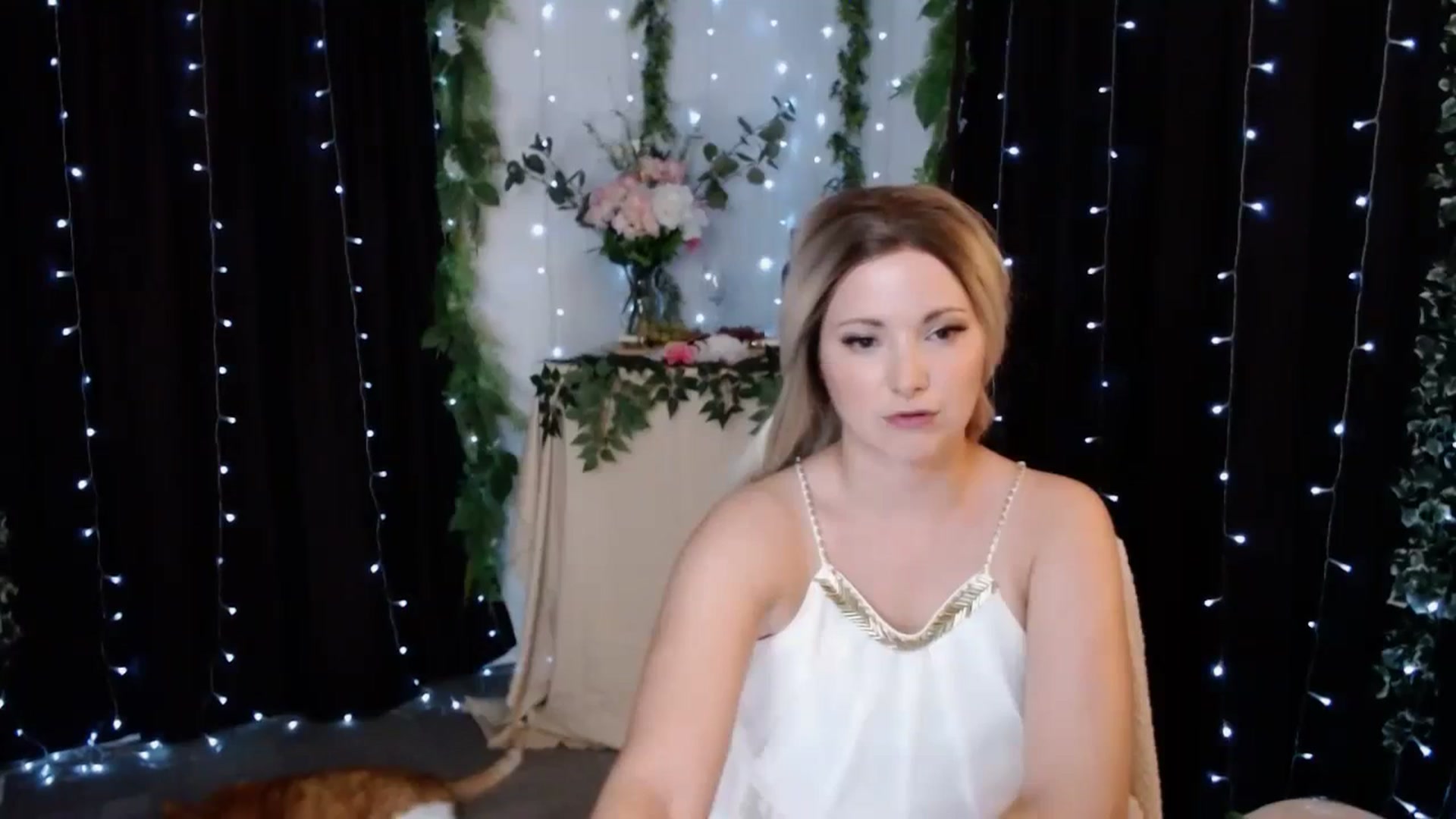 Gallery image thumbnail from KellyHeart's myfreecams stream on, 10/21/2023, 05:16 image 14 of 20