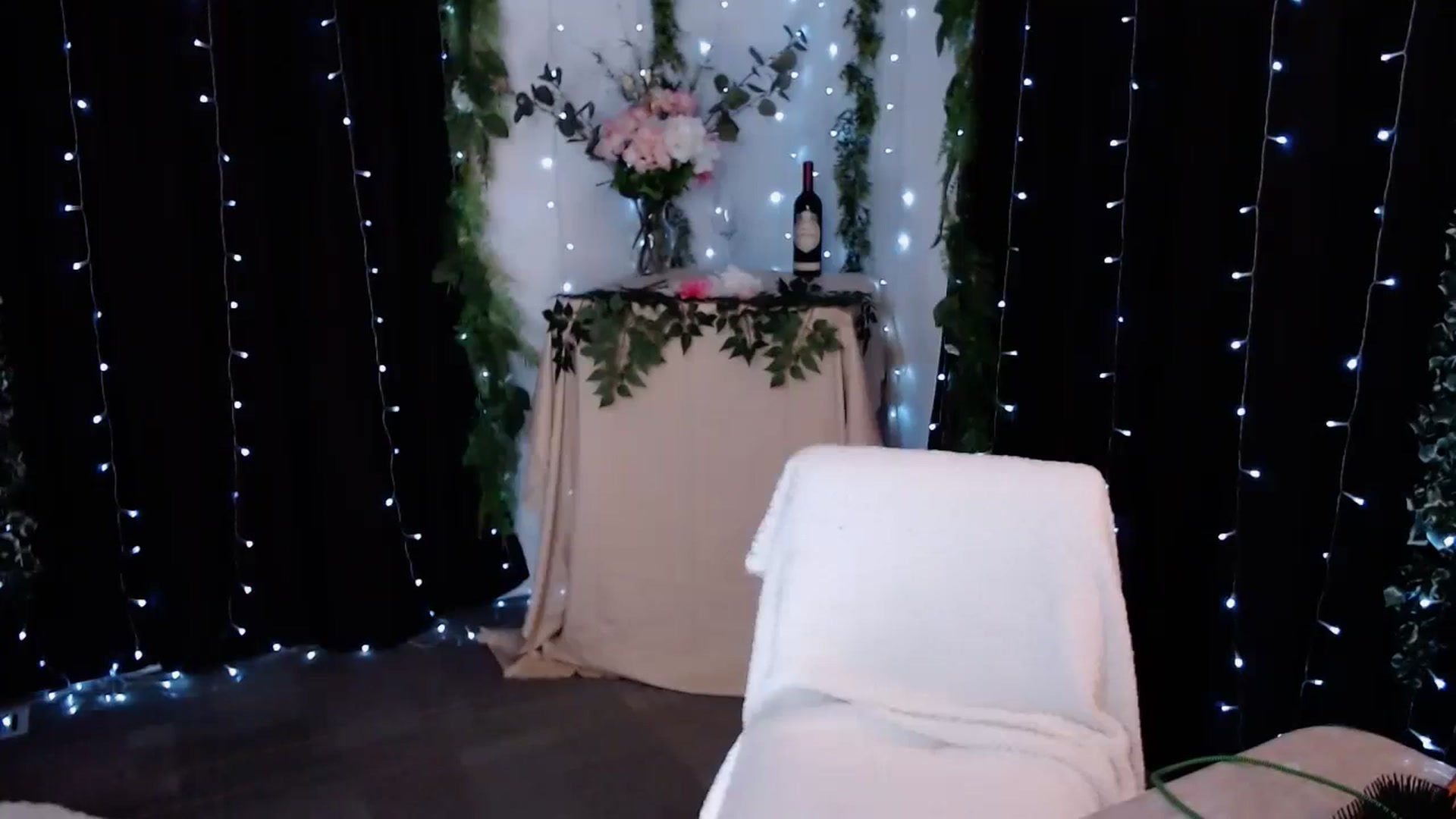 Gallery image thumbnail from KellyHeart's myfreecams stream on, 10/21/2023, 06:31 image 10 of 20
