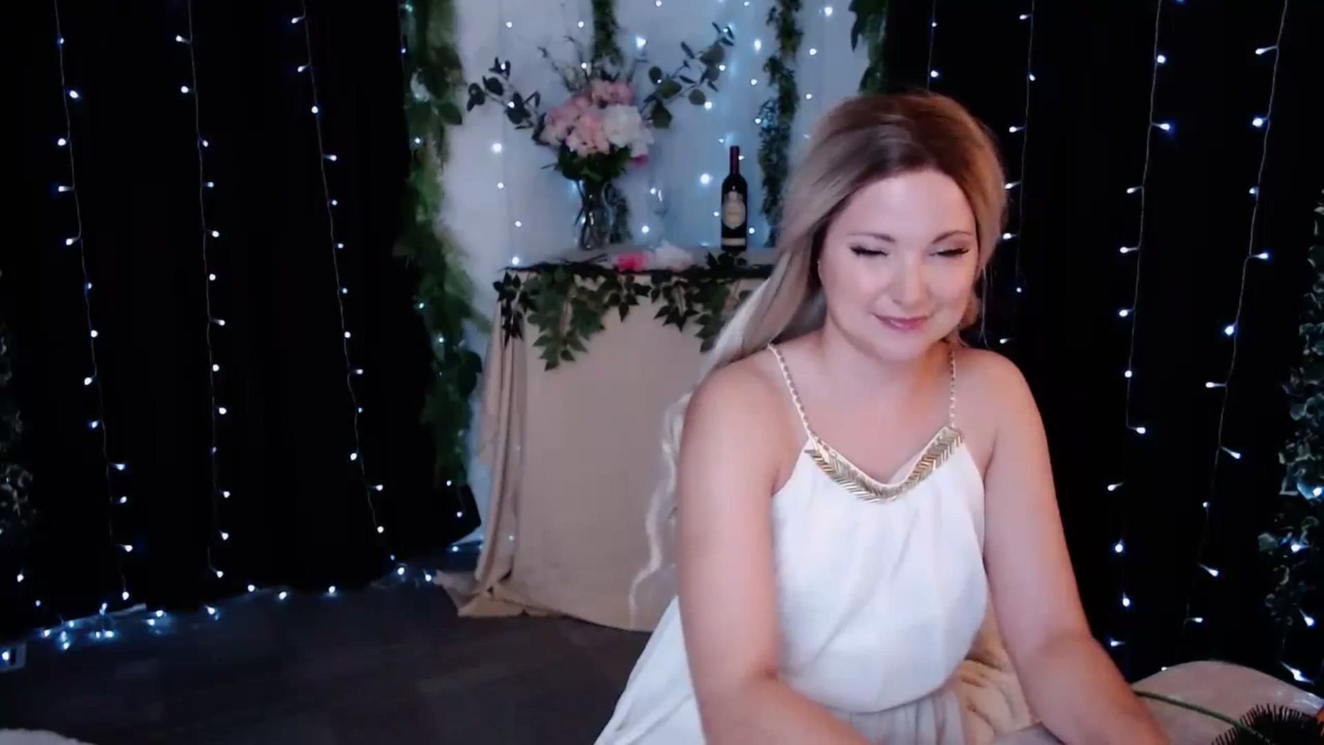 Gallery image thumbnail from KellyHeart's myfreecams stream on, 10/21/2023, 06:31 image 7 of 20