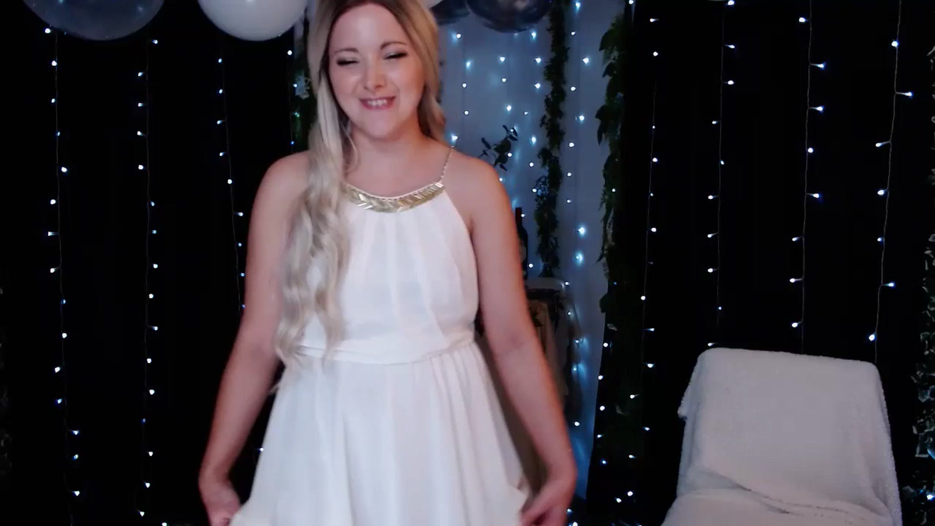 Gallery image thumbnail from KellyHeart's myfreecams stream on, 10/21/2023, 06:31 image 1 of 20