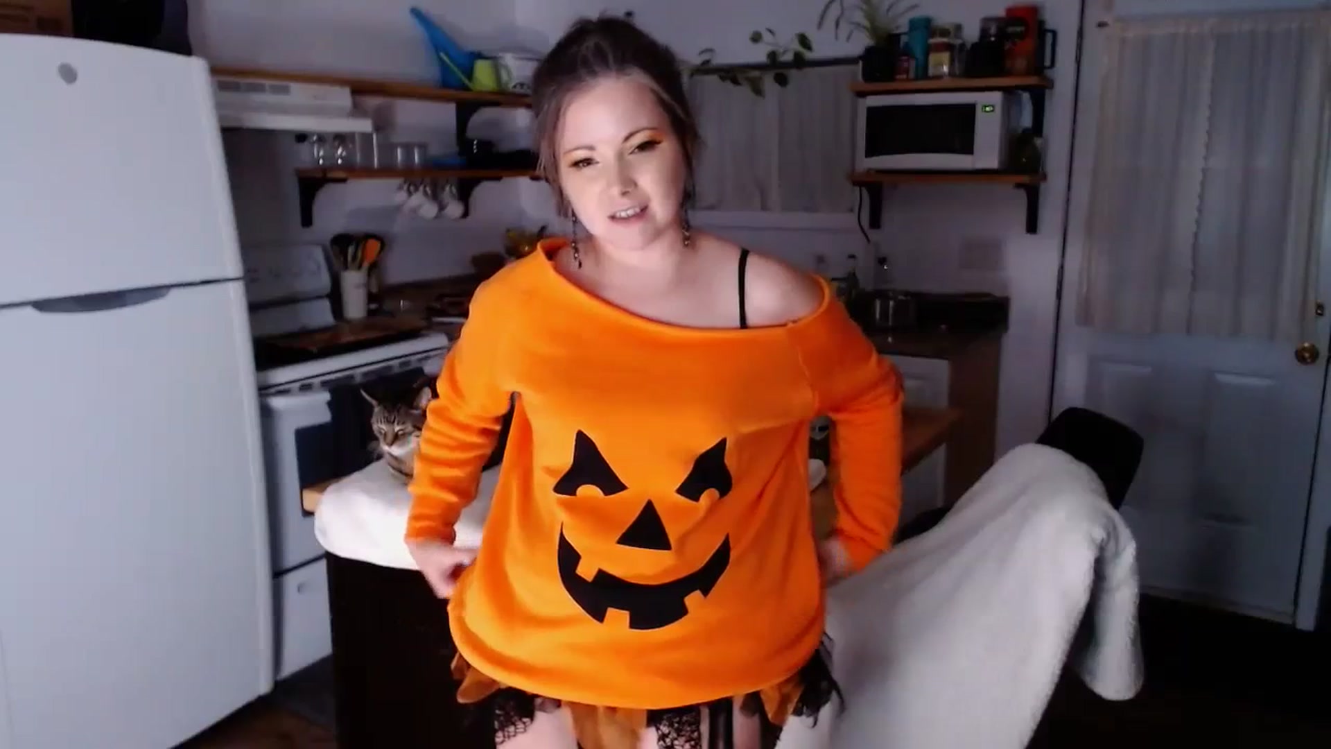 Gallery image thumbnail from KellyHeart's myfreecams stream on, 10/27/2023, 04:01 image 19 of 20