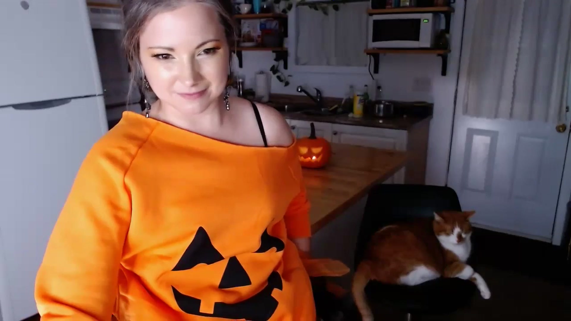Gallery image thumbnail from KellyHeart's myfreecams stream on, 10/27/2023, 04:01 image 13 of 20