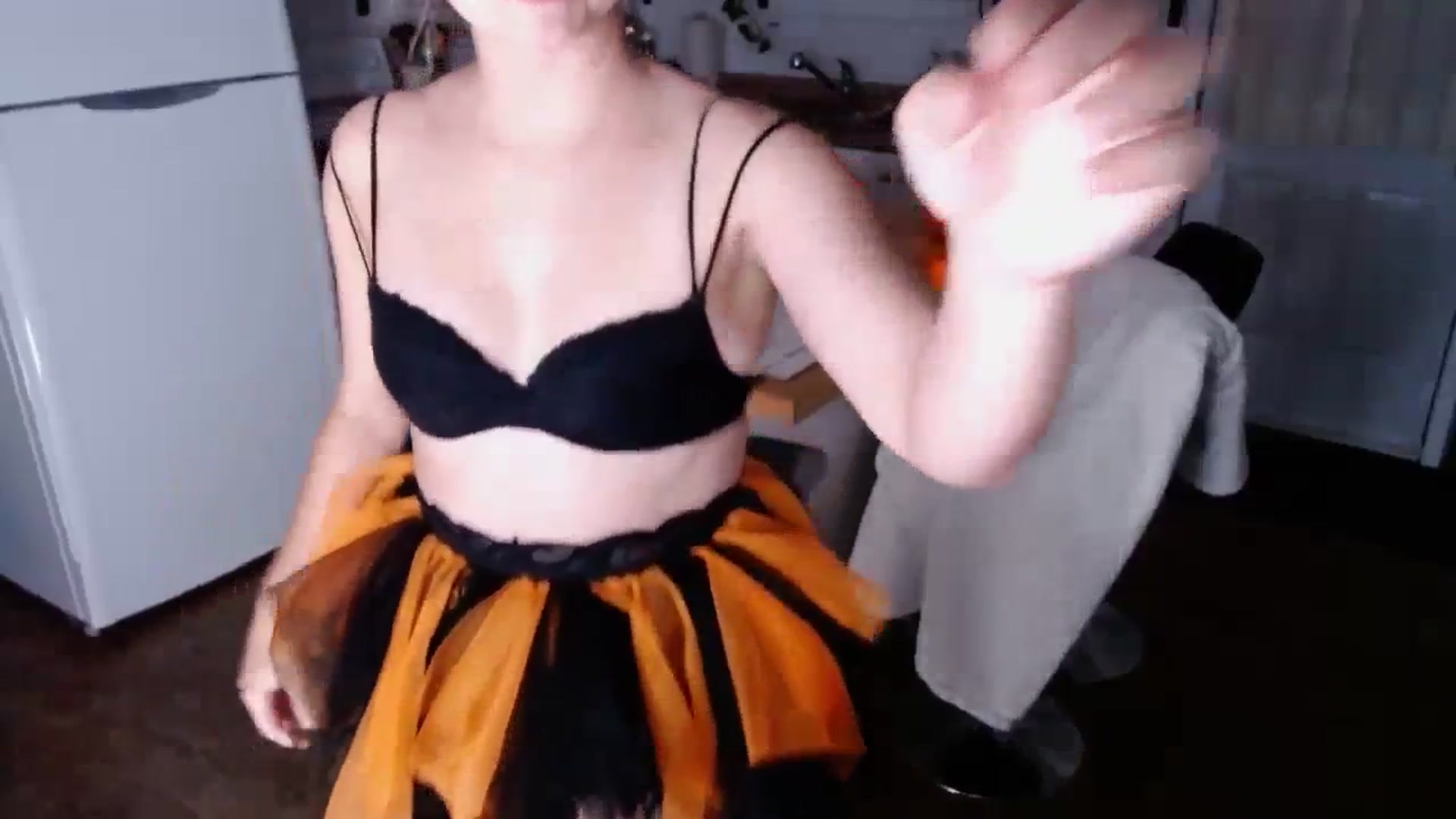 Gallery image thumbnail from KellyHeart's myfreecams stream on, 10/27/2023, 04:34 image 6 of 20