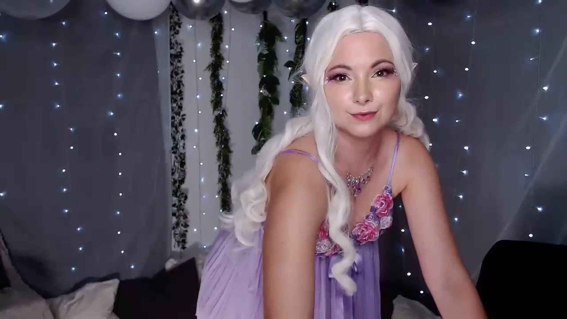 Gallery image thumbnail from KellyHeart's myfreecams stream on, 10/28/2023, 05:10 image 11 of 20