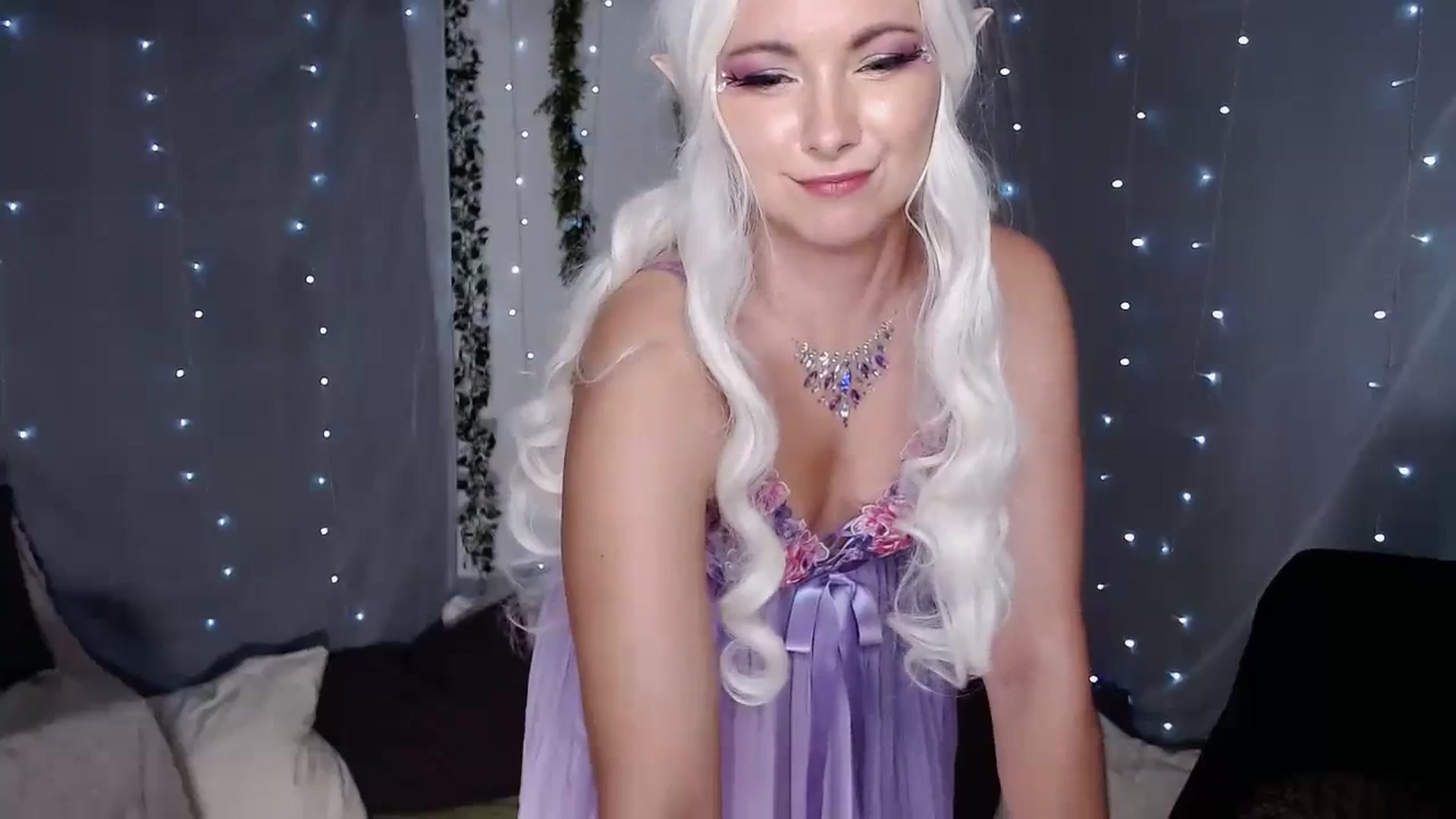 Gallery image thumbnail from KellyHeart's myfreecams stream on, 10/28/2023, 05:10 image 19 of 20