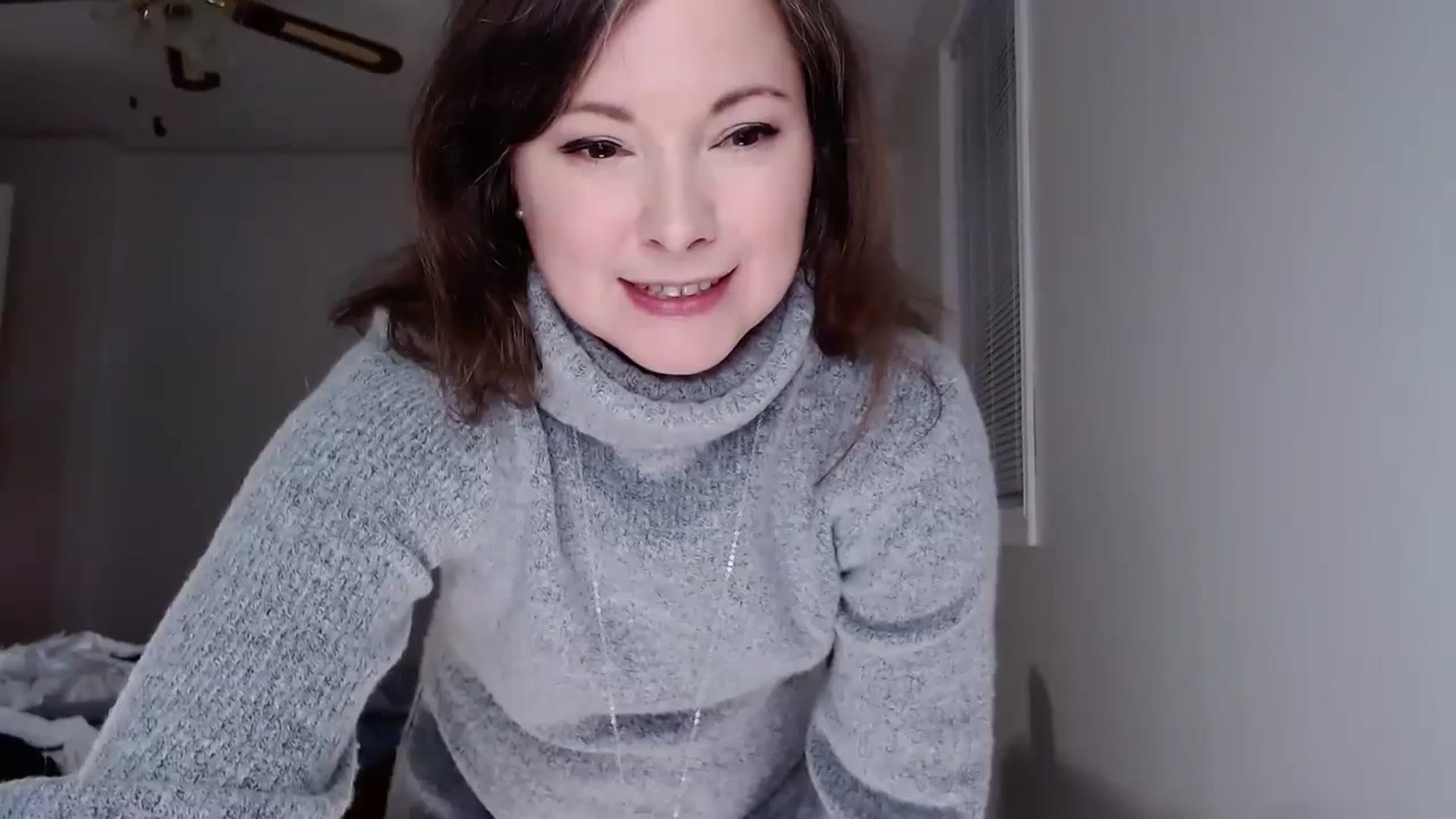 Gallery image thumbnail from KellyHeart's myfreecams stream on, 11/25/2023, 03:02 image 8 of 20