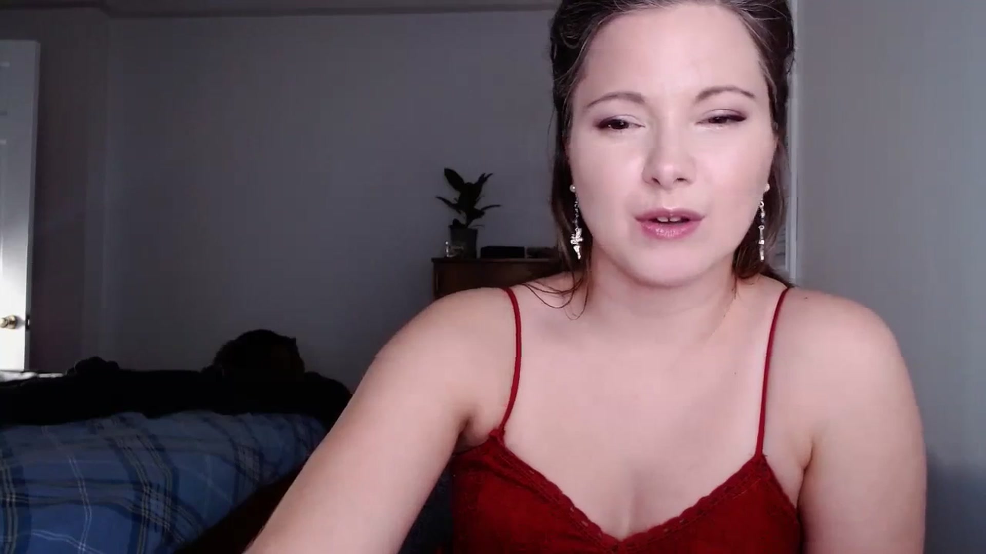 Gallery image thumbnail from KellyHeart's myfreecams stream on, 12/16/2023, 03:47 image 10 of 20