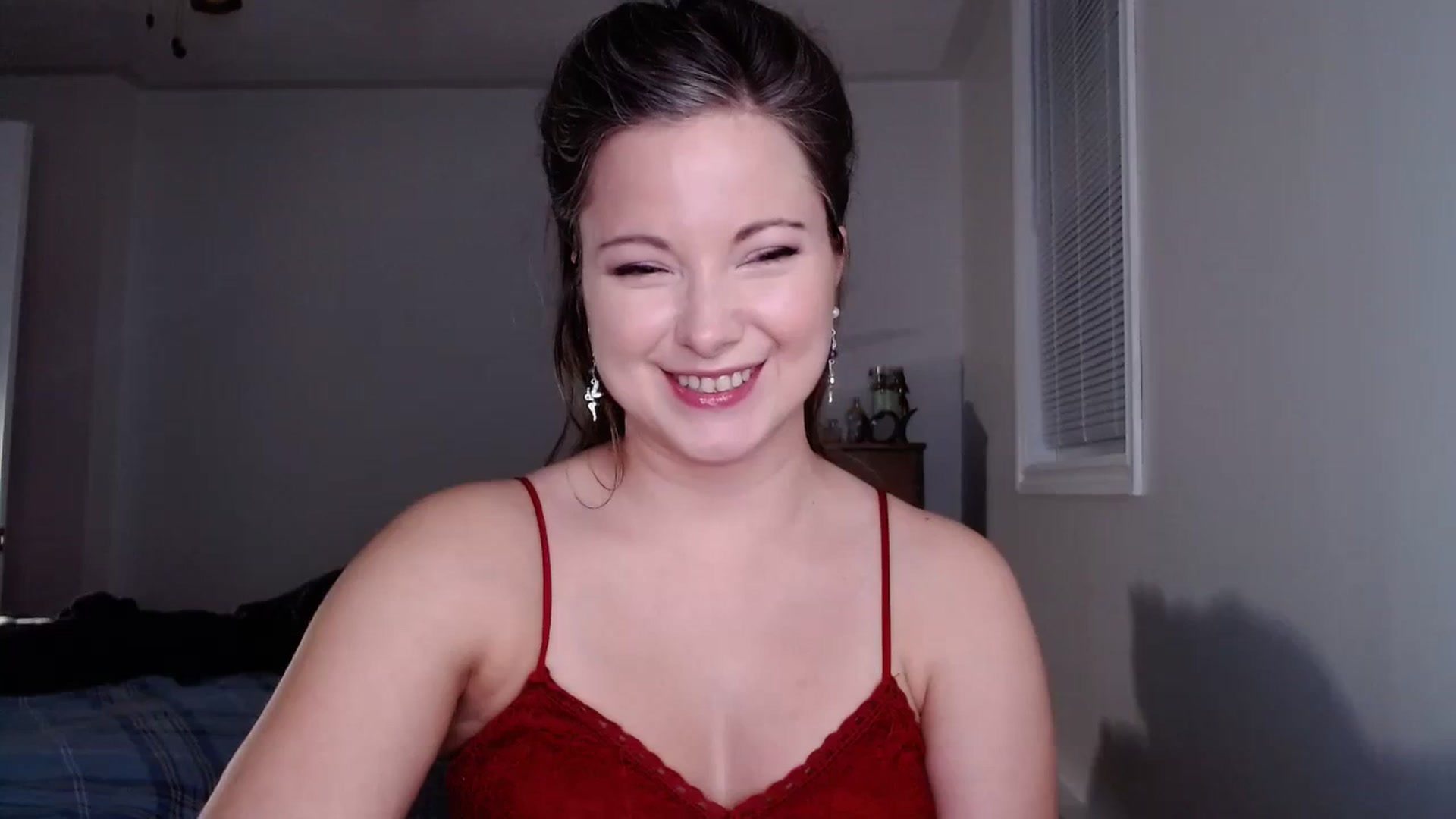 Gallery image thumbnail from KellyHeart's myfreecams stream on, 12/16/2023, 03:47 image 4 of 20