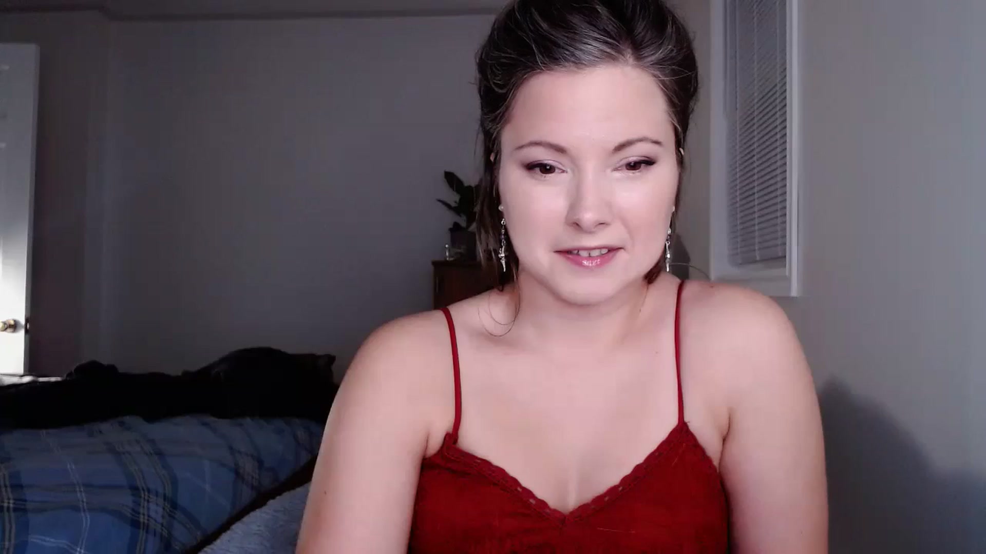Gallery image thumbnail from KellyHeart's myfreecams stream on, 12/16/2023, 03:47 image 5 of 20
