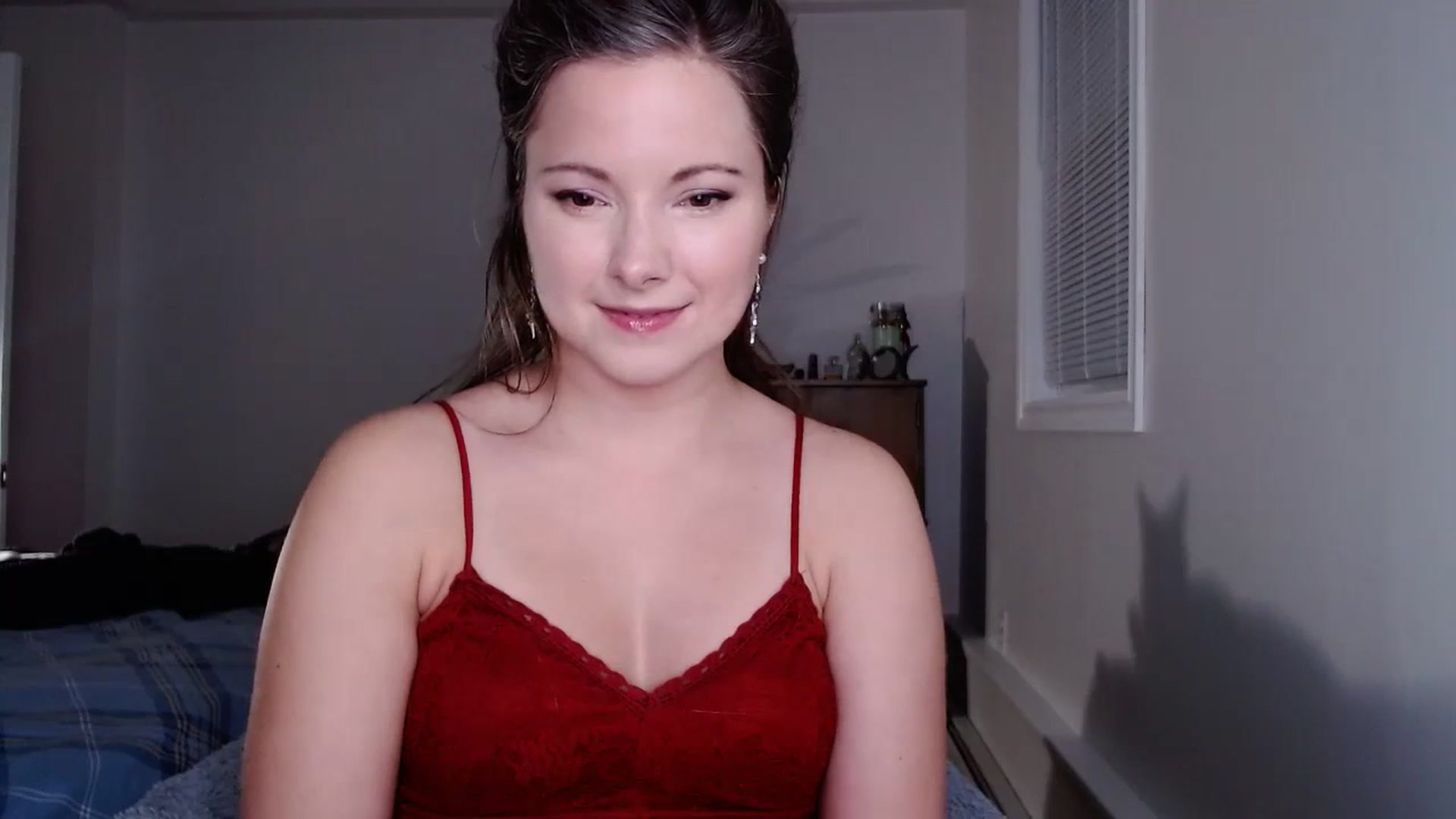 Gallery image thumbnail from KellyHeart's myfreecams stream on, 12/16/2023, 03:47 image 8 of 20