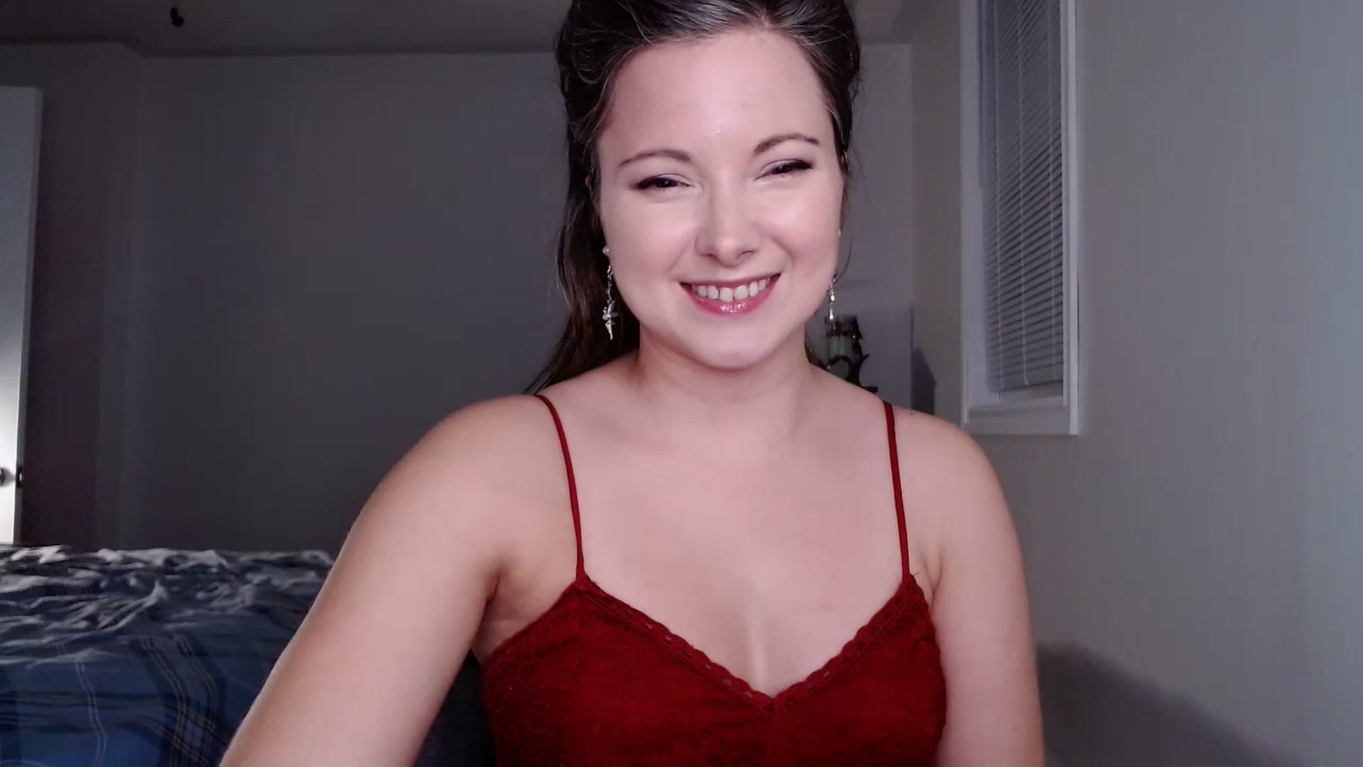 Gallery image thumbnail from KellyHeart's myfreecams stream on, 12/16/2023, 05:39 image 5 of 20