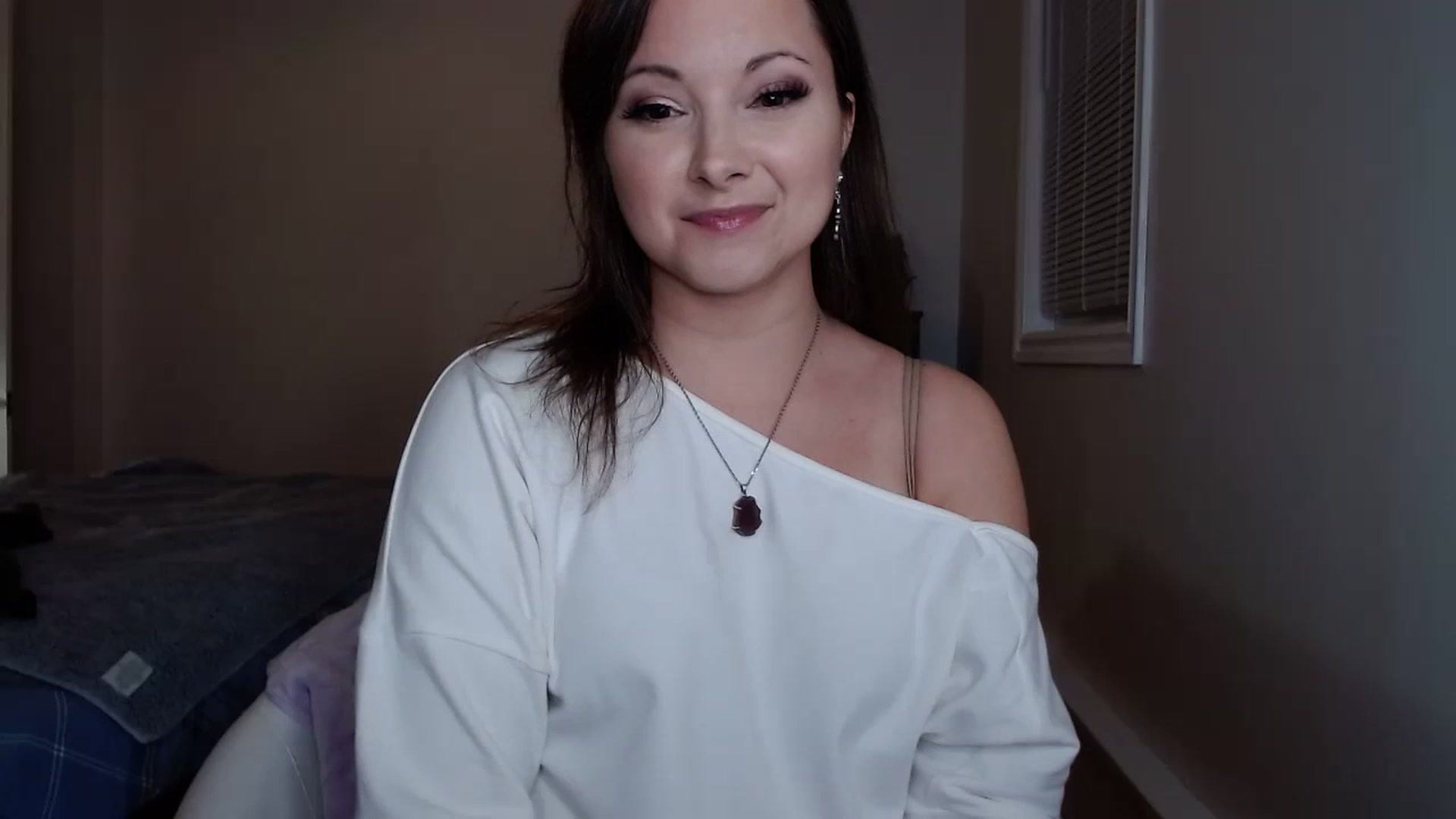 Gallery image thumbnail from KellyHeart's myfreecams stream on, 12/23/2023, 05:58 image 1 of 20