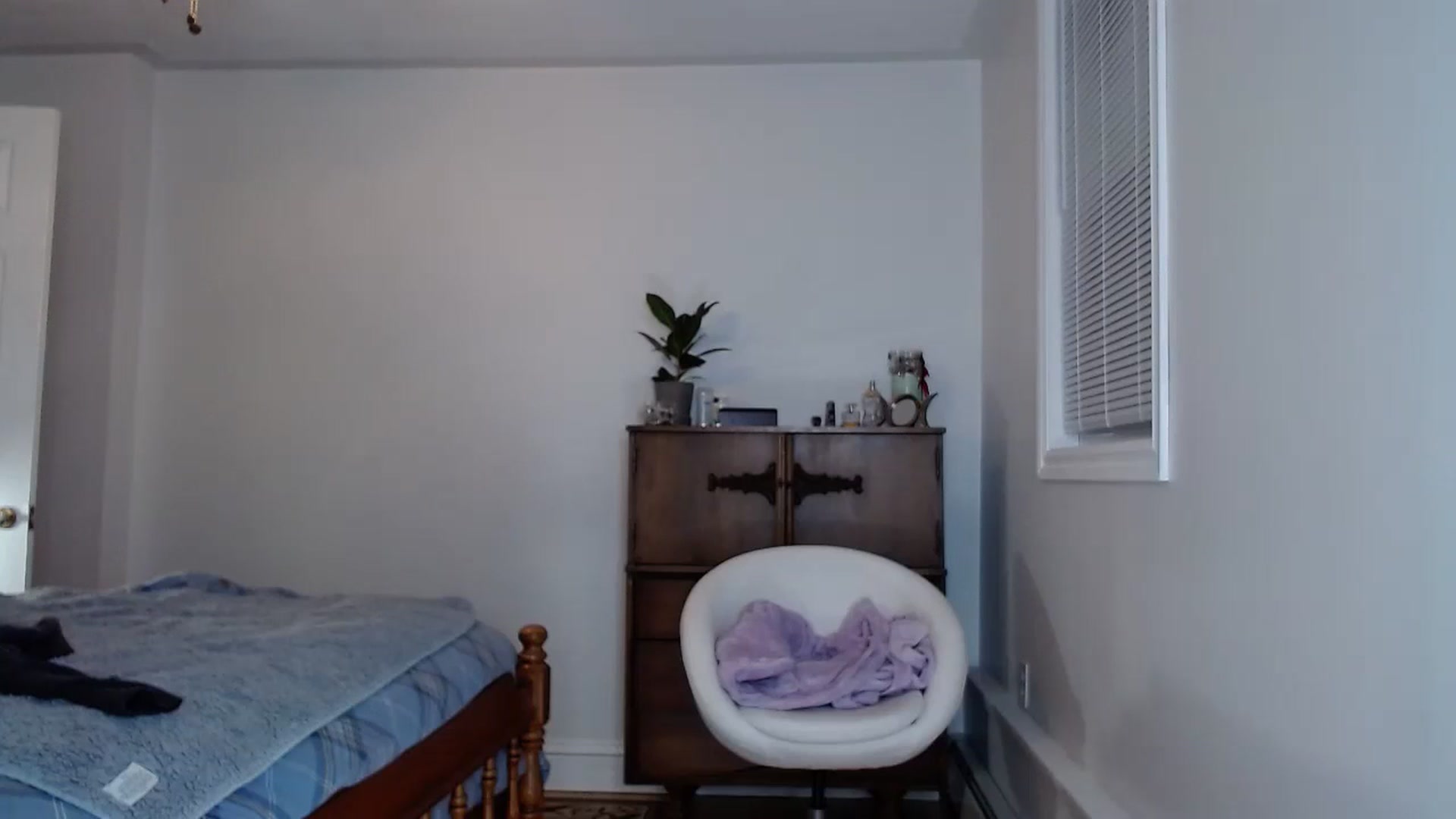 Gallery image thumbnail from KellyHeart's myfreecams stream on, 12/23/2023, 05:58 image 10 of 20