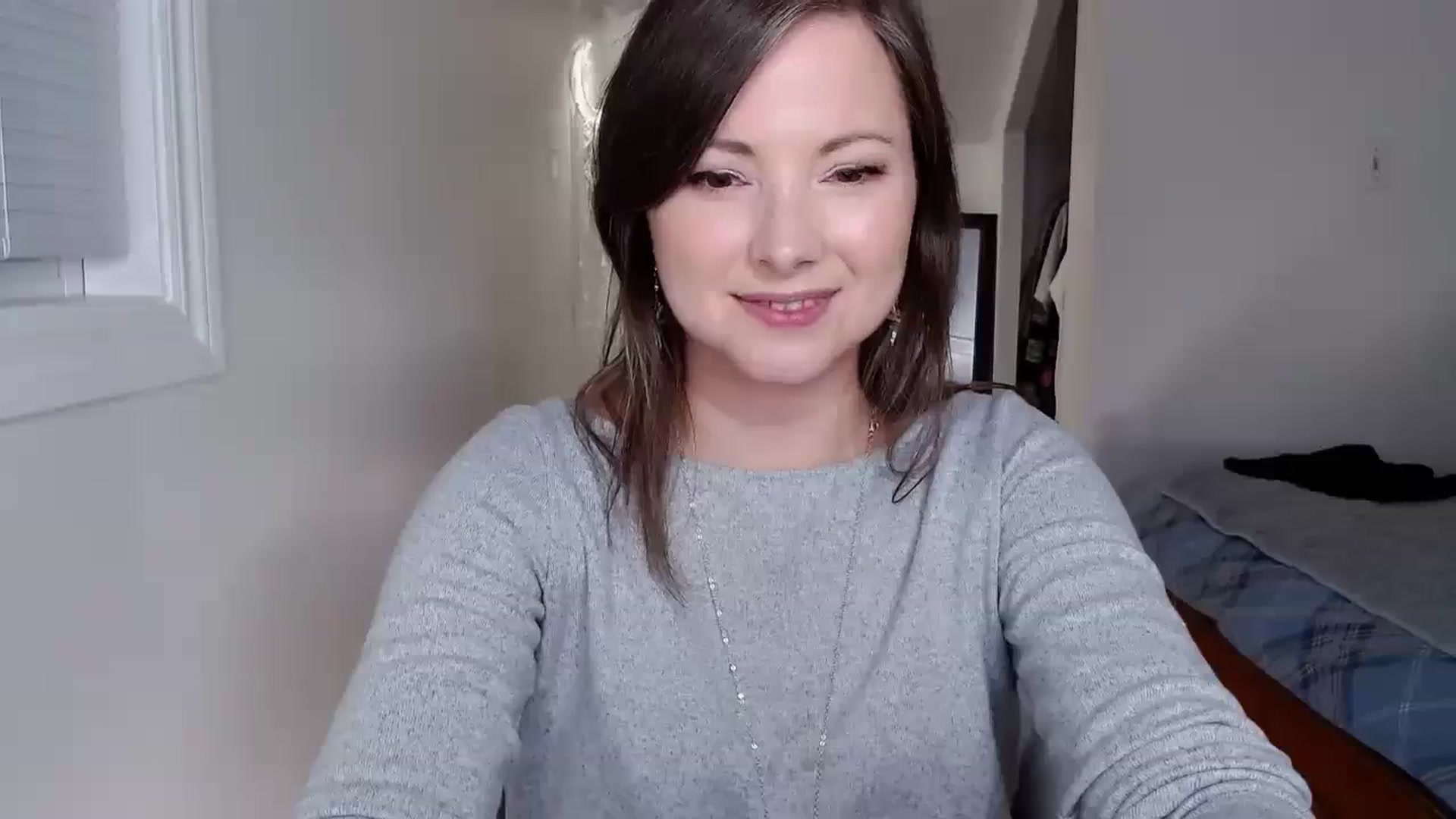 Gallery image thumbnail from KellyHeart's myfreecams stream on, 01/06/2024, 05:22 image 10 of 20