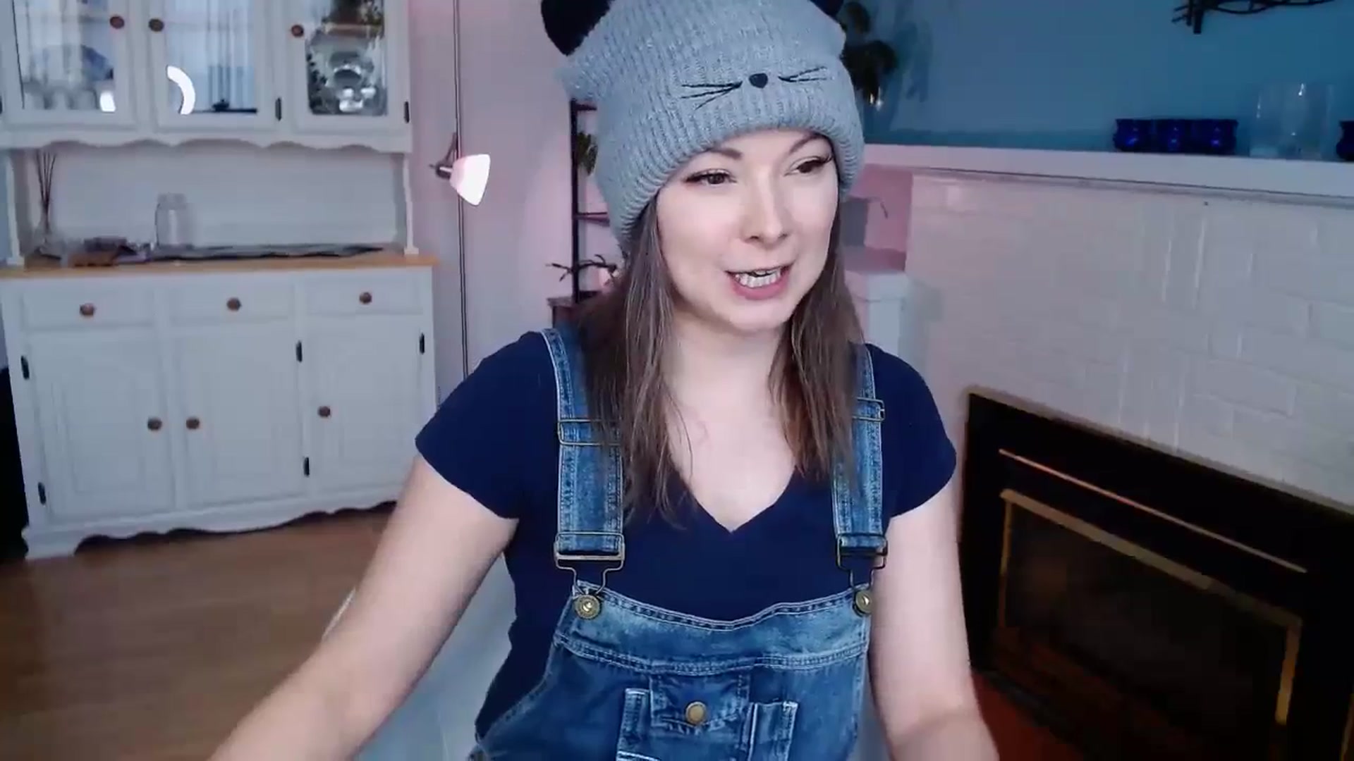 Gallery image thumbnail from KellyHeart's myfreecams stream on, 03/01/2024, 19:55 image 5 of 20