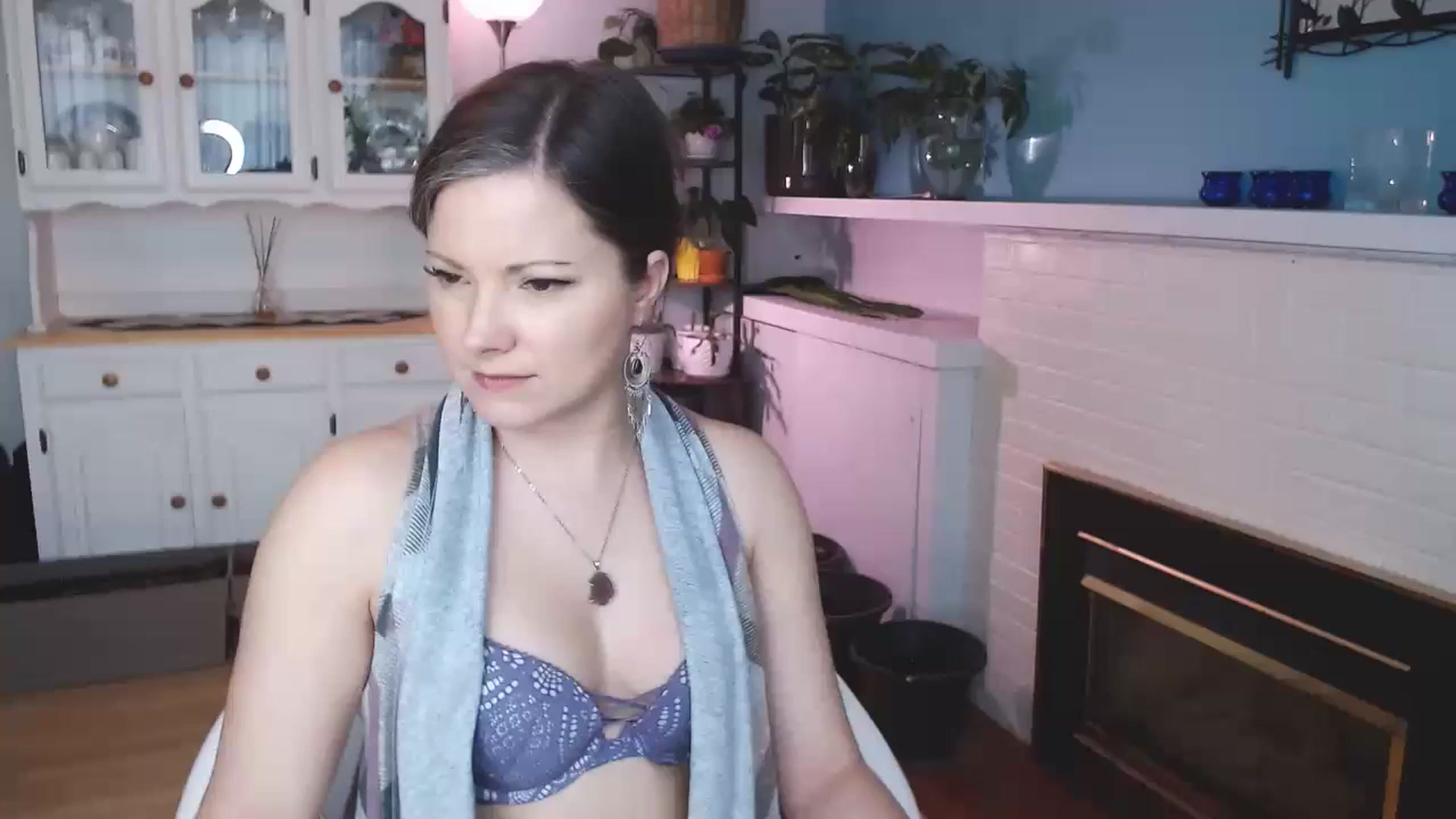 Gallery image thumbnail from KellyHeart's myfreecams stream on, 03/06/2024, 18:41 image 10 of 20