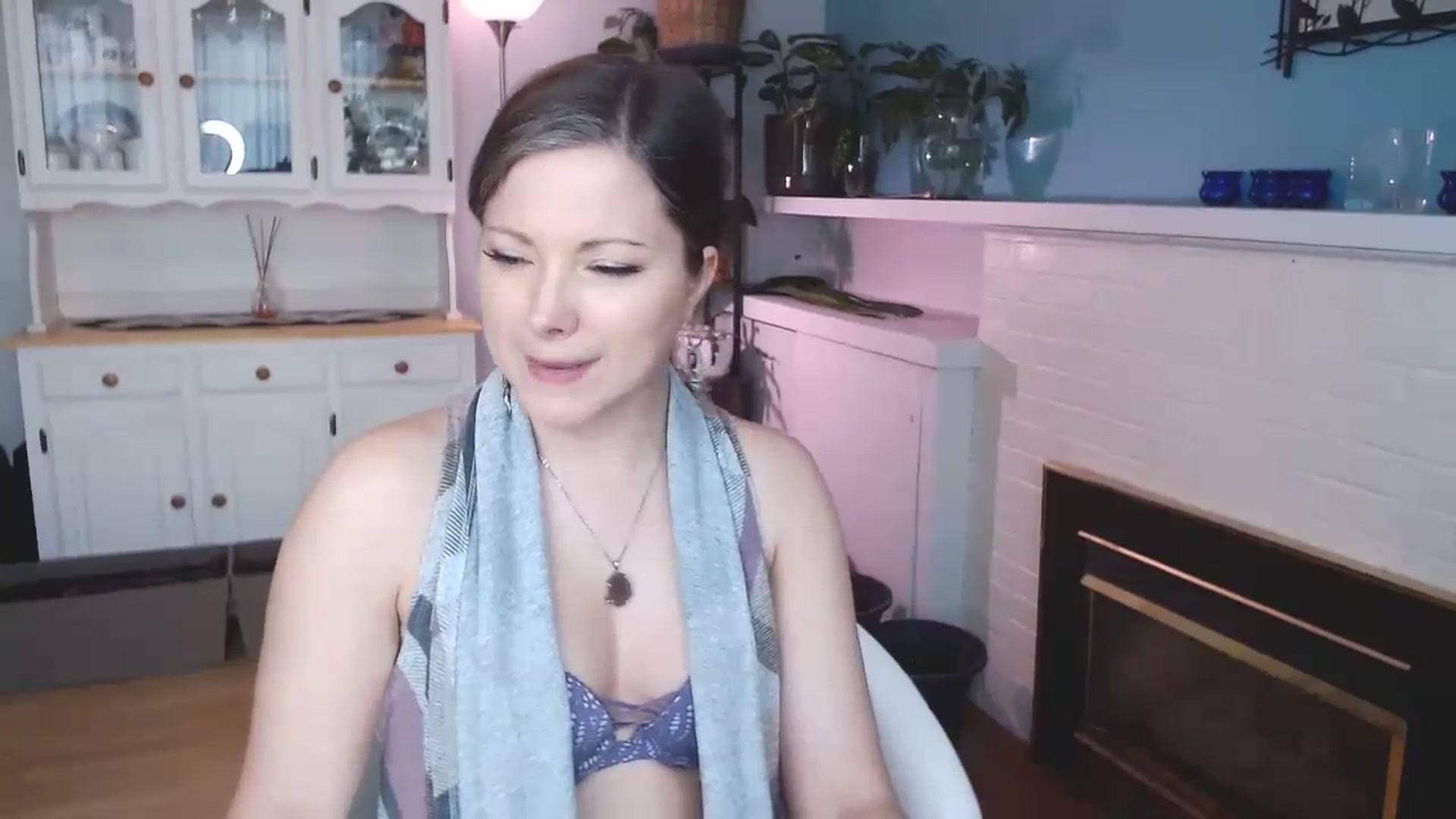 Gallery image thumbnail from KellyHeart's myfreecams stream on, 03/06/2024, 18:41 image 4 of 20