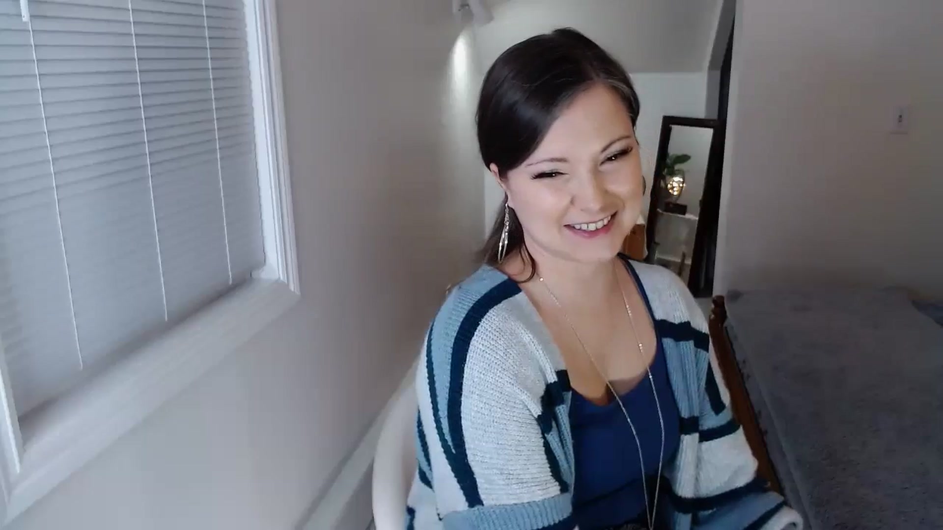 Gallery image thumbnail from KellyHeart's myfreecams stream on, 03/30/2024, 03:46 image 4 of 20