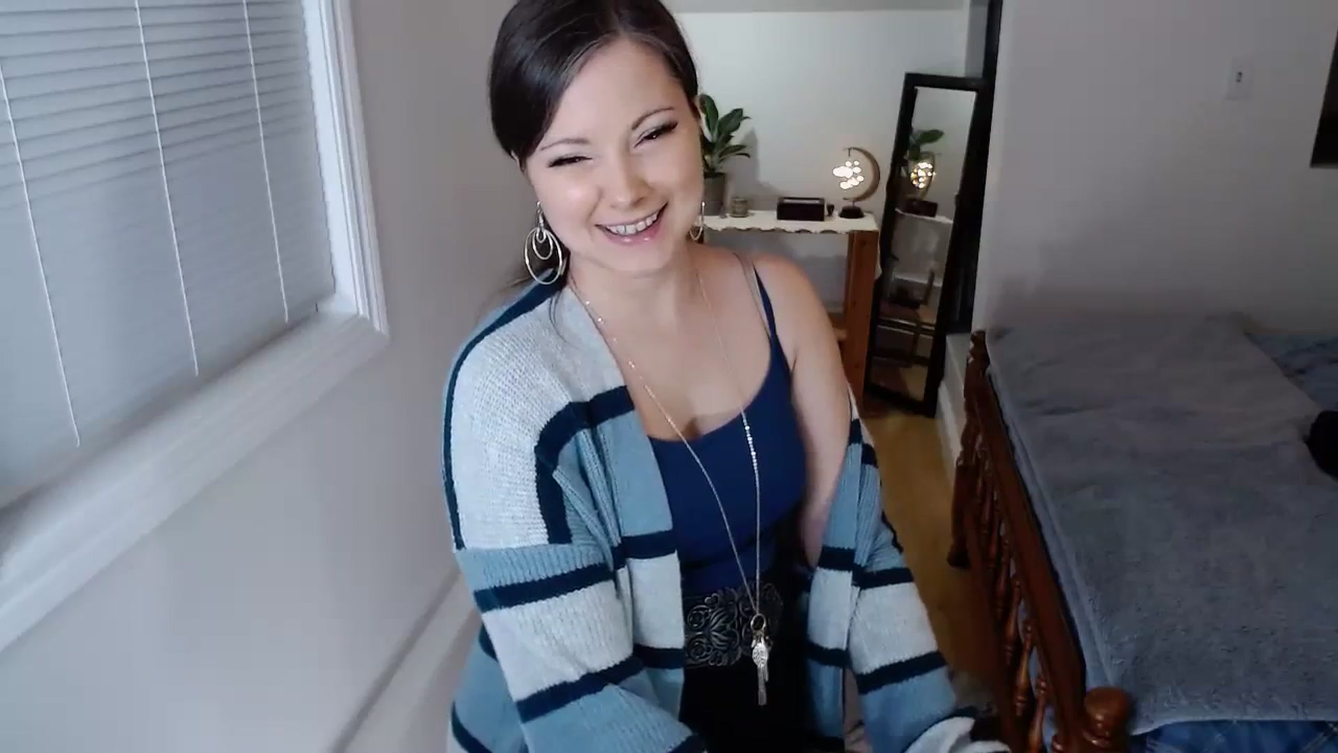 Gallery image thumbnail from KellyHeart's myfreecams stream on, 03/30/2024, 03:46 image 6 of 20