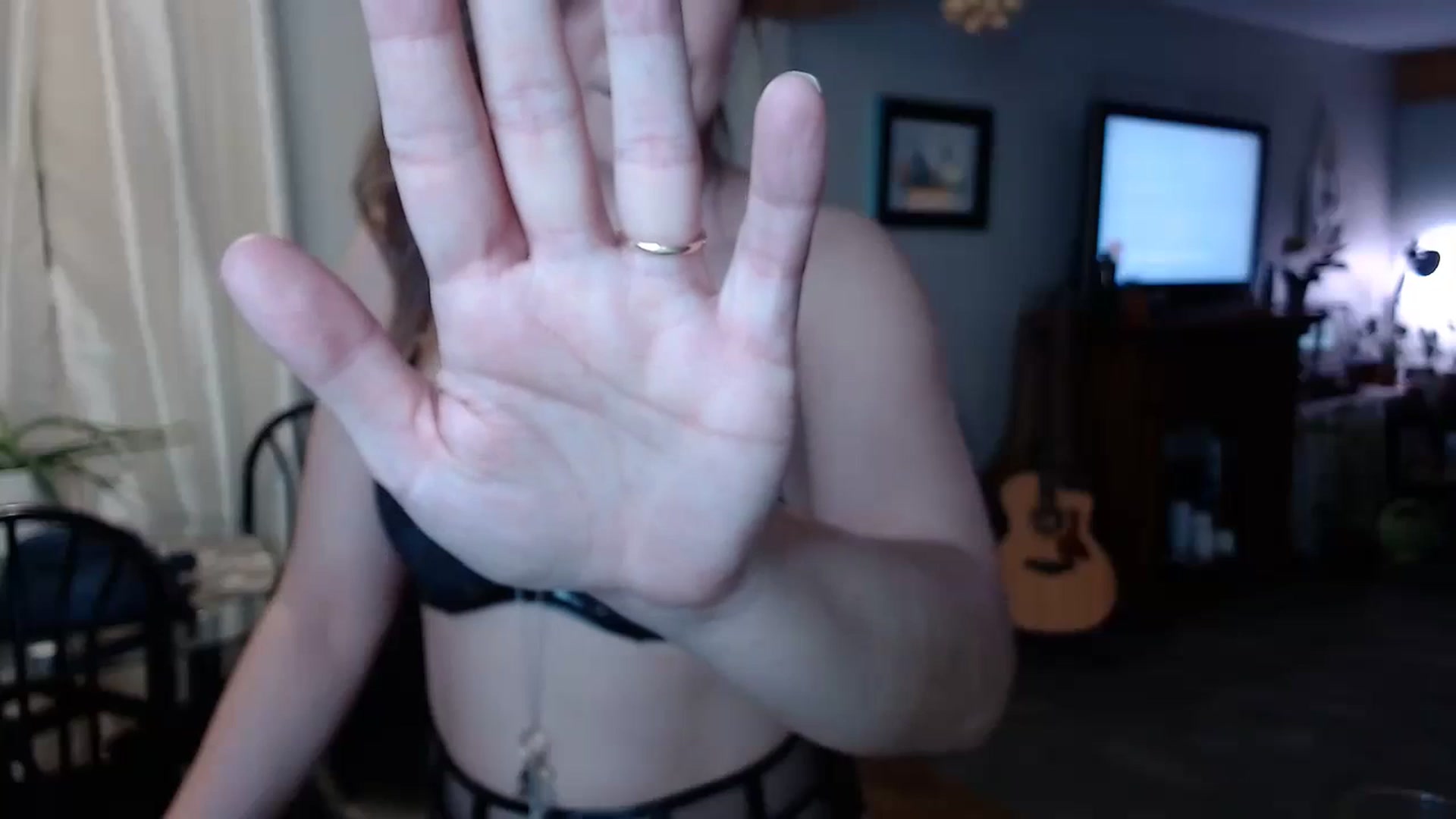 Gallery image thumbnail from KellyHeart's myfreecams stream on, 04/06/2024, 04:52 image 10 of 20