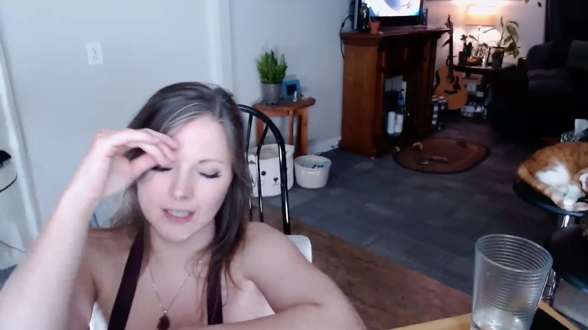 Gallery image thumbnail from KellyHeart's myfreecams stream on, 04/27/2024, 05:25 image 16 of 20