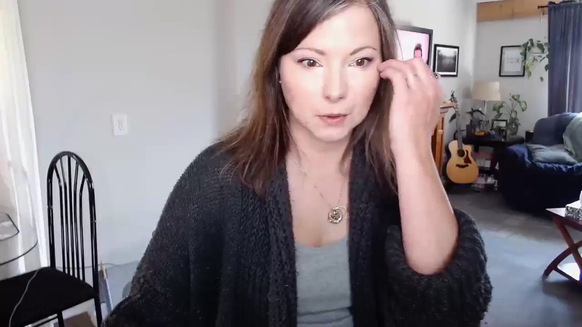 Gallery image thumbnail from KellyHeart's myfreecams stream on, 05/21/2024, 14:39 image 11 of 20