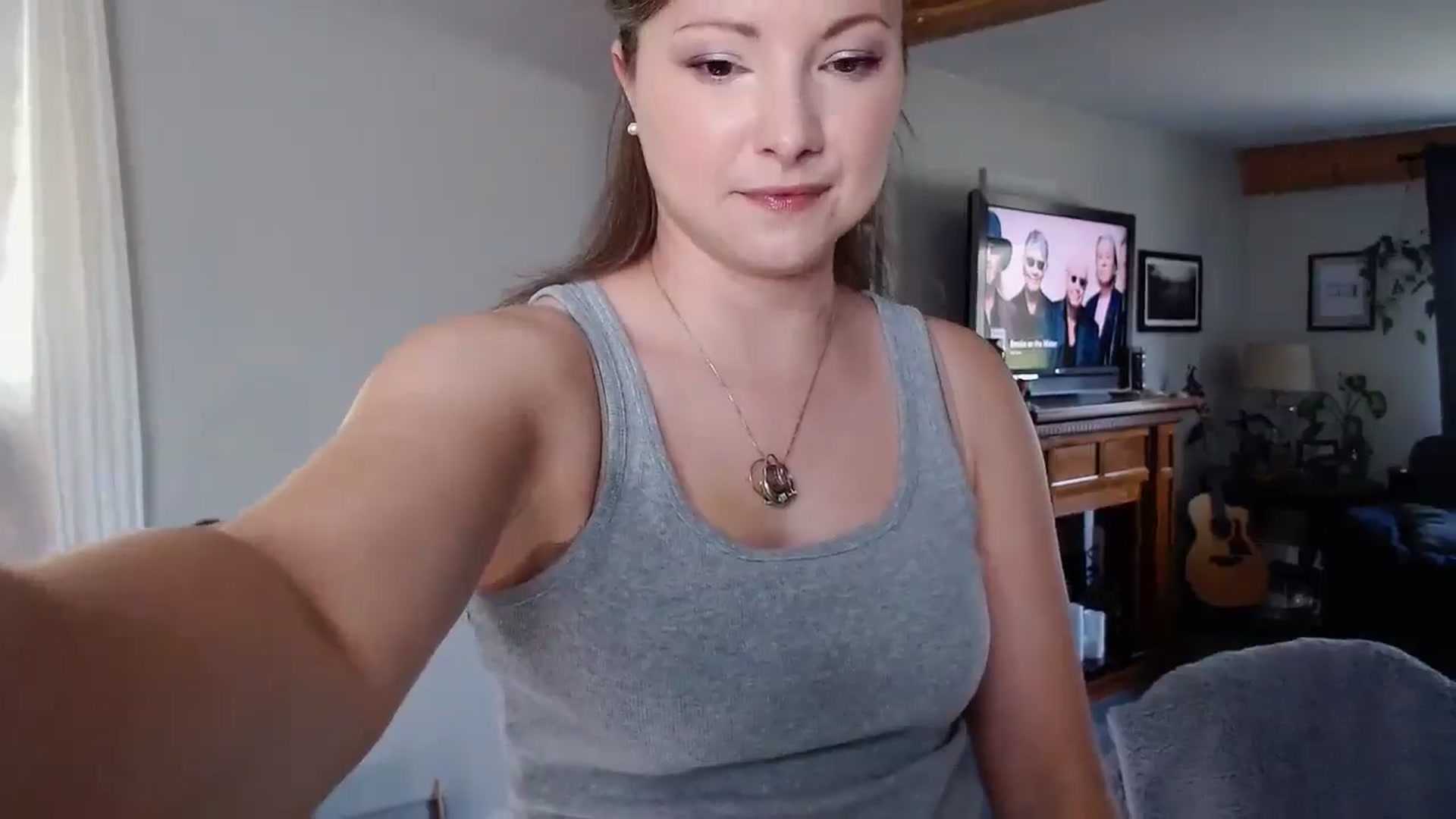 Gallery image thumbnail from KellyHeart's myfreecams stream on, 05/21/2024, 15:45 image 11 of 20