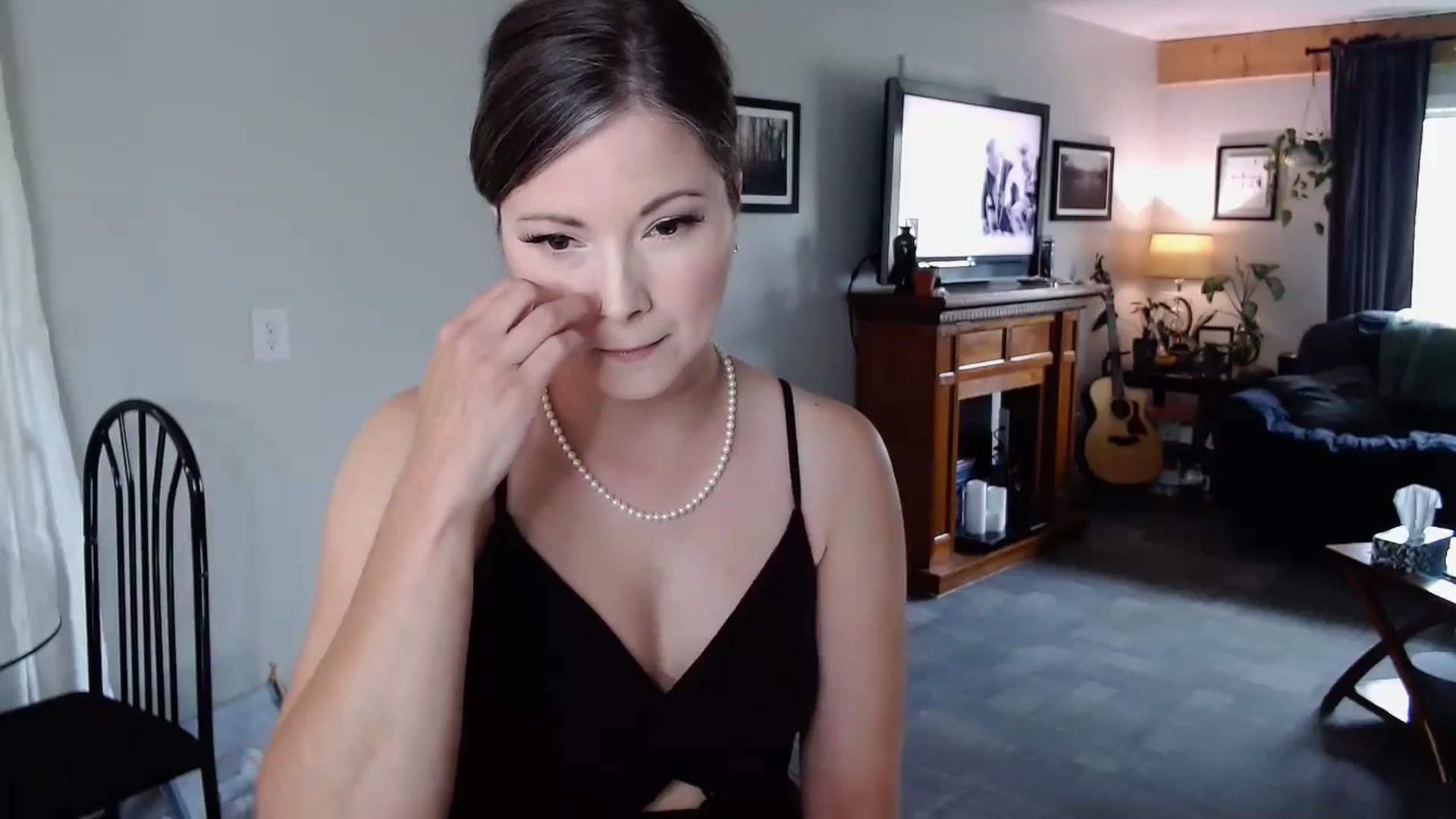 Gallery image thumbnail from KellyHeart's myfreecams stream on, 05/27/2024, 19:12 image 18 of 20