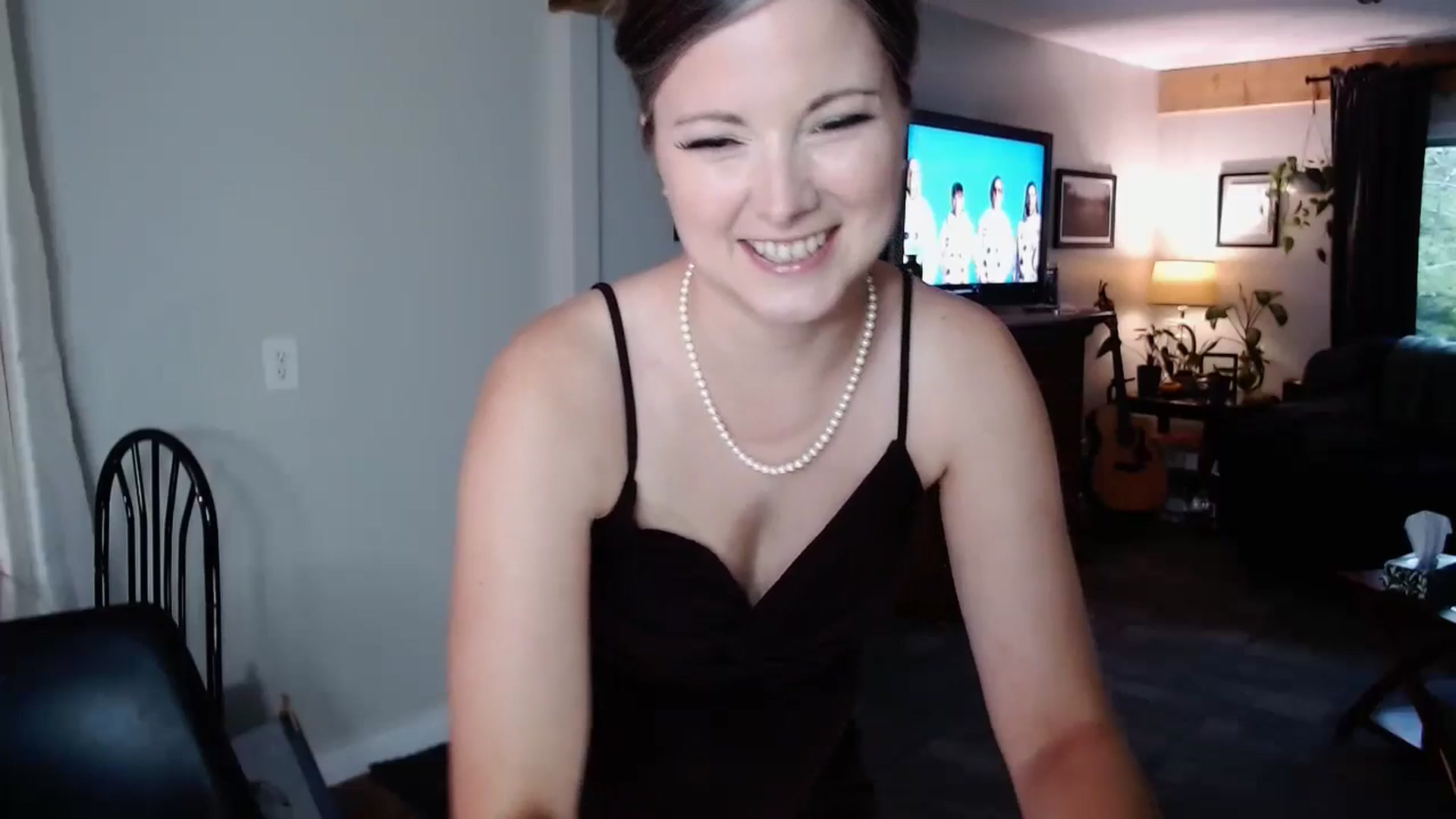 Gallery image thumbnail from KellyHeart's myfreecams stream on, 05/28/2024, 01:04 image 5 of 20