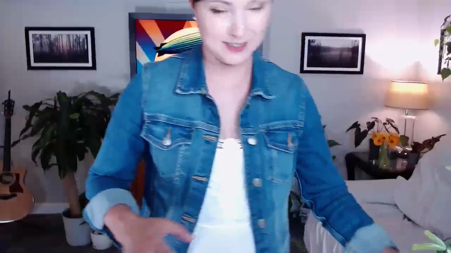 Gallery image thumbnail from KellyHeart's myfreecams stream on, 06/01/2024, 01:05 image 6 of 20