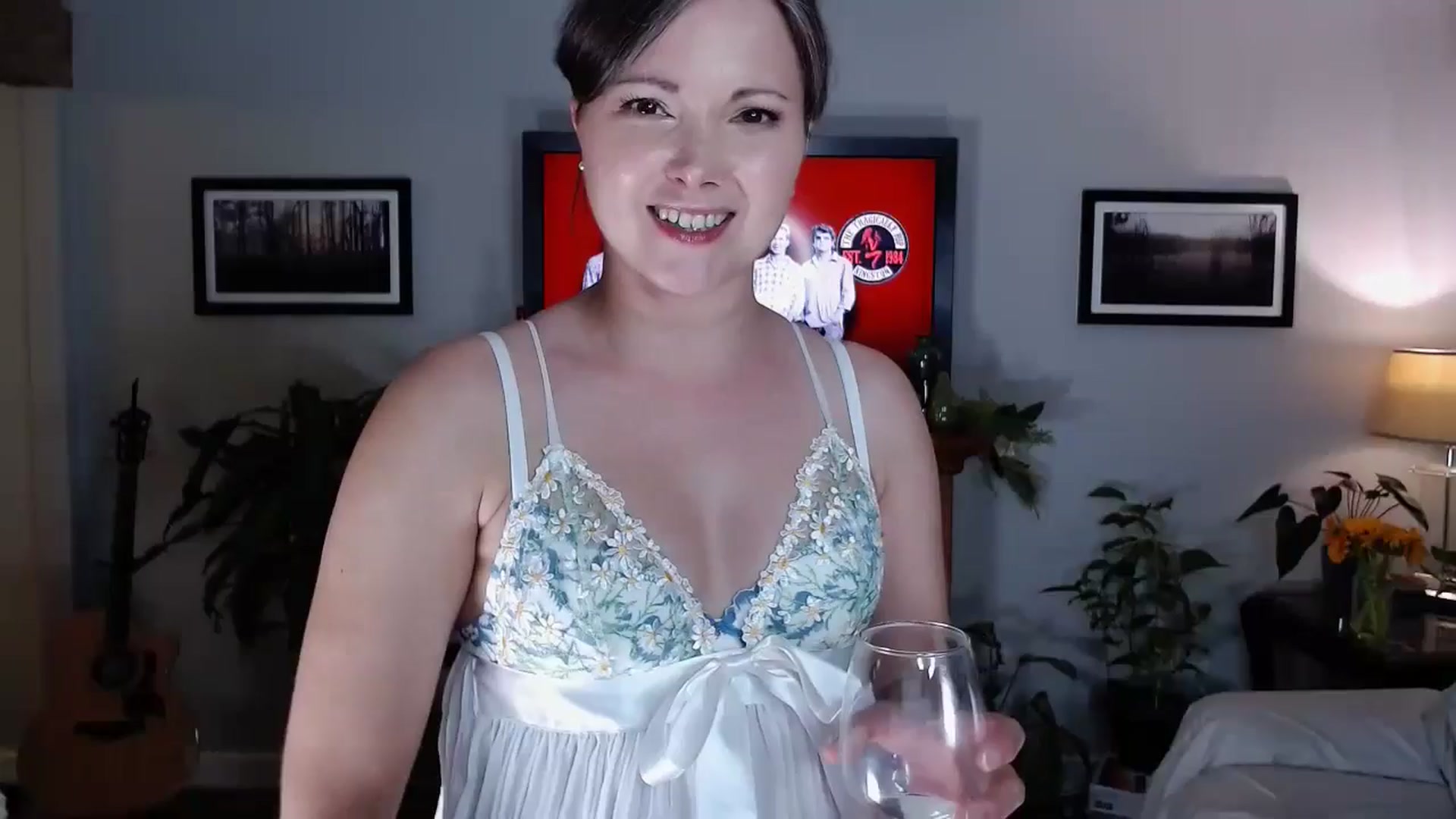 Gallery image thumbnail from KellyHeart's myfreecams stream on, 06/01/2024, 04:24 image 12 of 20