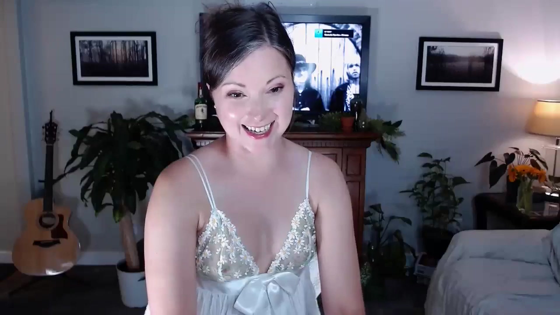 Gallery image thumbnail from KellyHeart's myfreecams stream on, 06/01/2024, 04:24 image 2 of 20